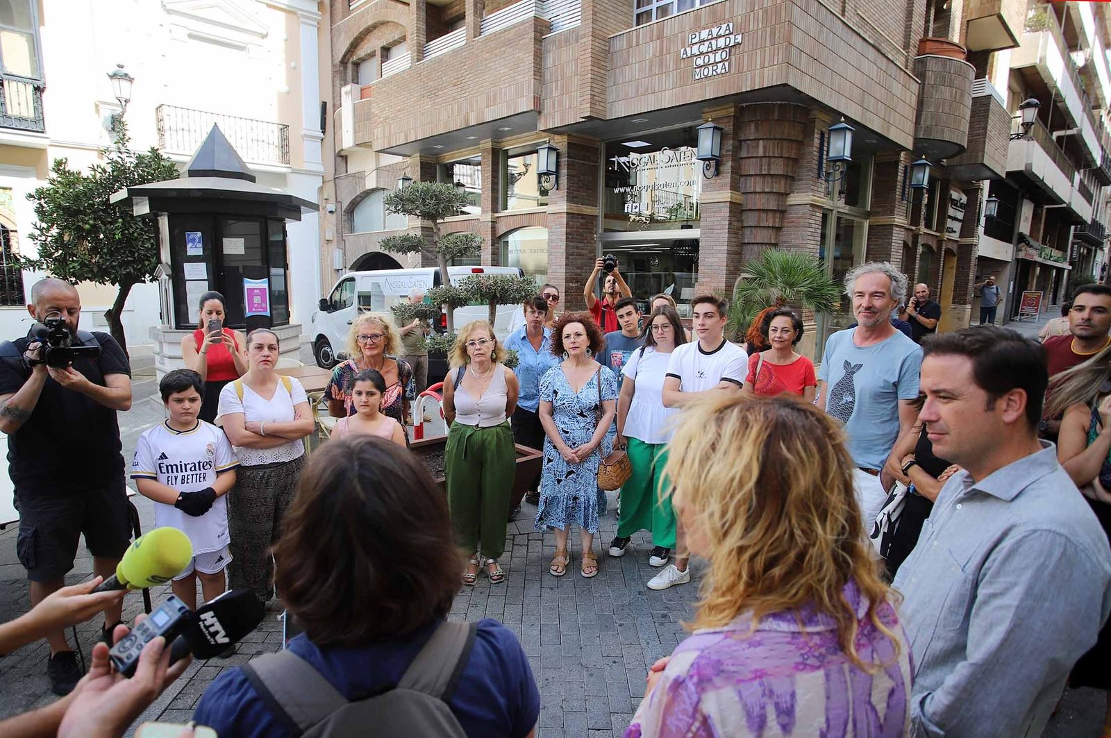Imágenes de la visita guiada al Gran Teatro de Huelva por su 100 aniversario