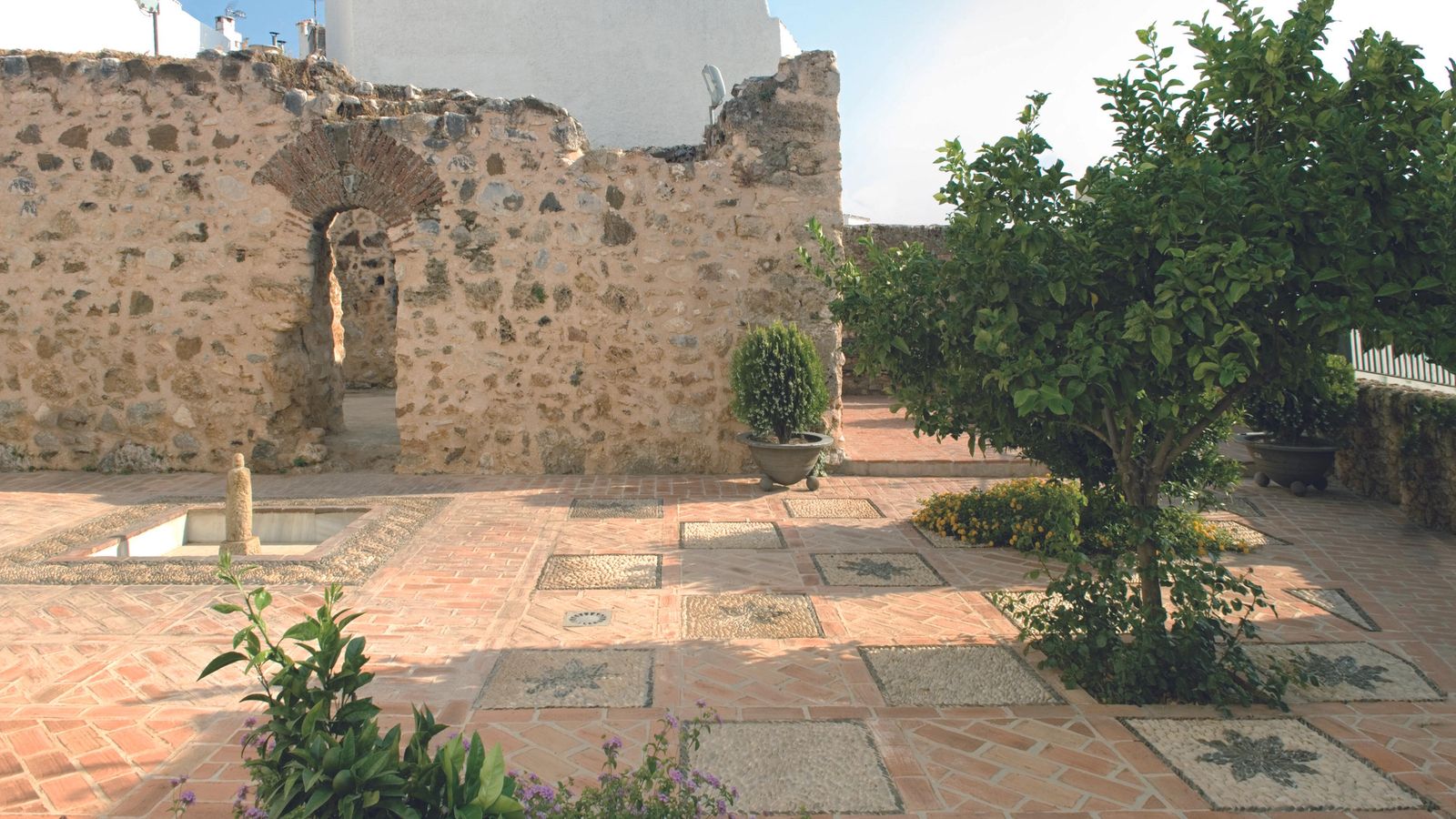 La Torre Escalante: menos da una piedra.