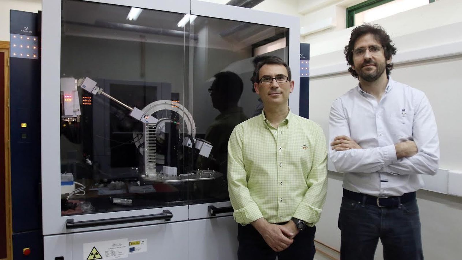 Francisco Romero, responsable del instituto de Nanoquímica, en las instalaciones.