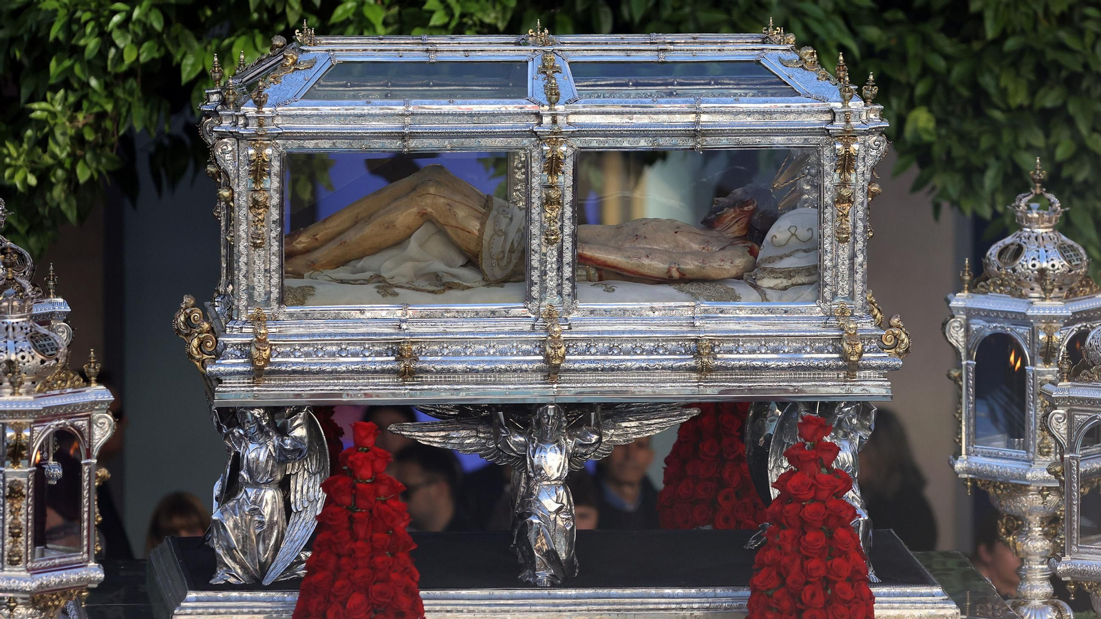Imágenes de la Hermandad de la Piedad en el Sábado Santo de Jerez 2025