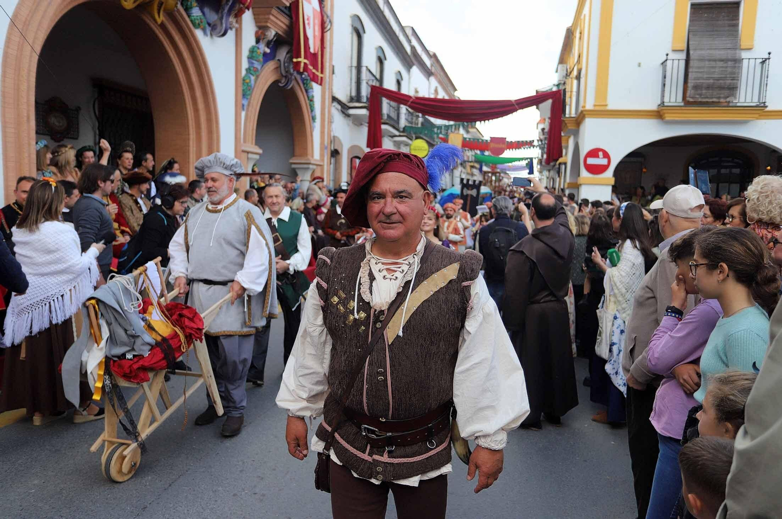 Imágenes del gran ambiente en la Feria Medieval de Palos de la Frontera, Huelva