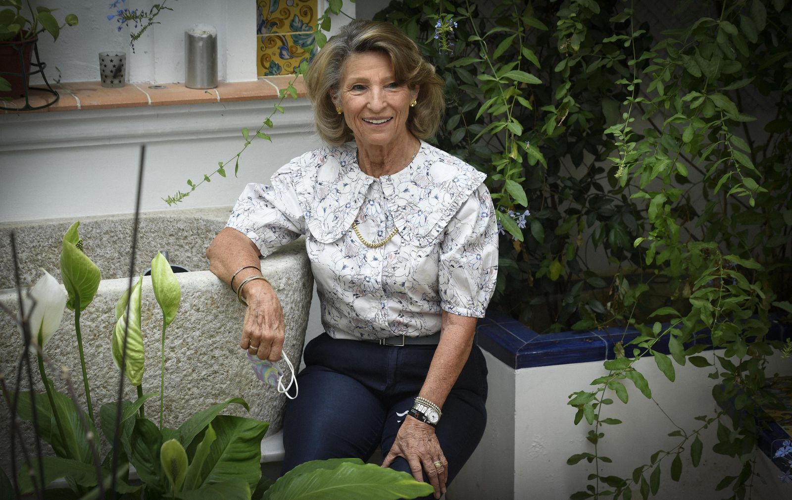 Cristina Heeren, en el patio de la fundación que lleva su nombre, en Sevilla