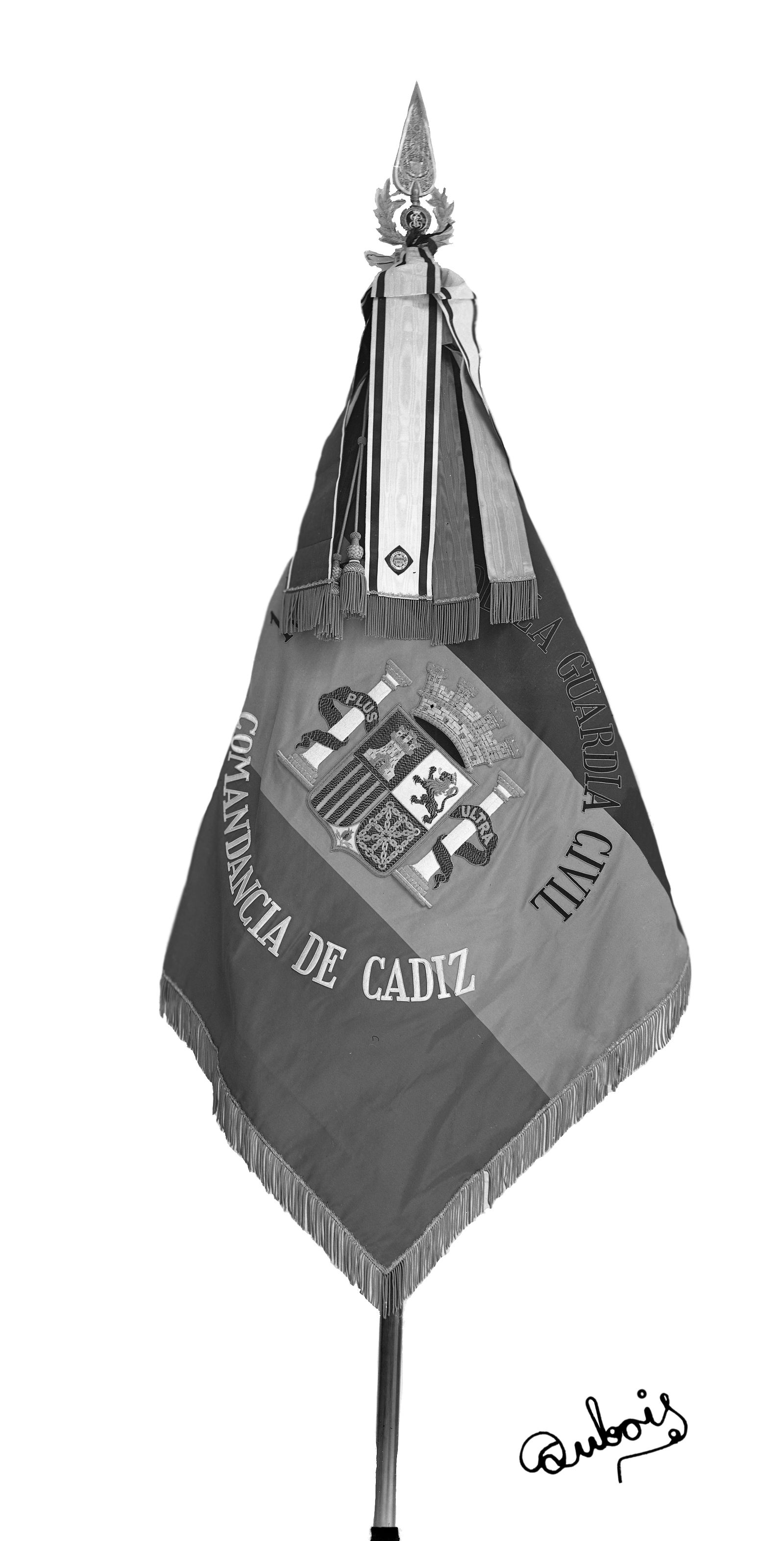 Detalle de la bandera de la Comandancia de Cádiz donada por la Diputación en 1935.