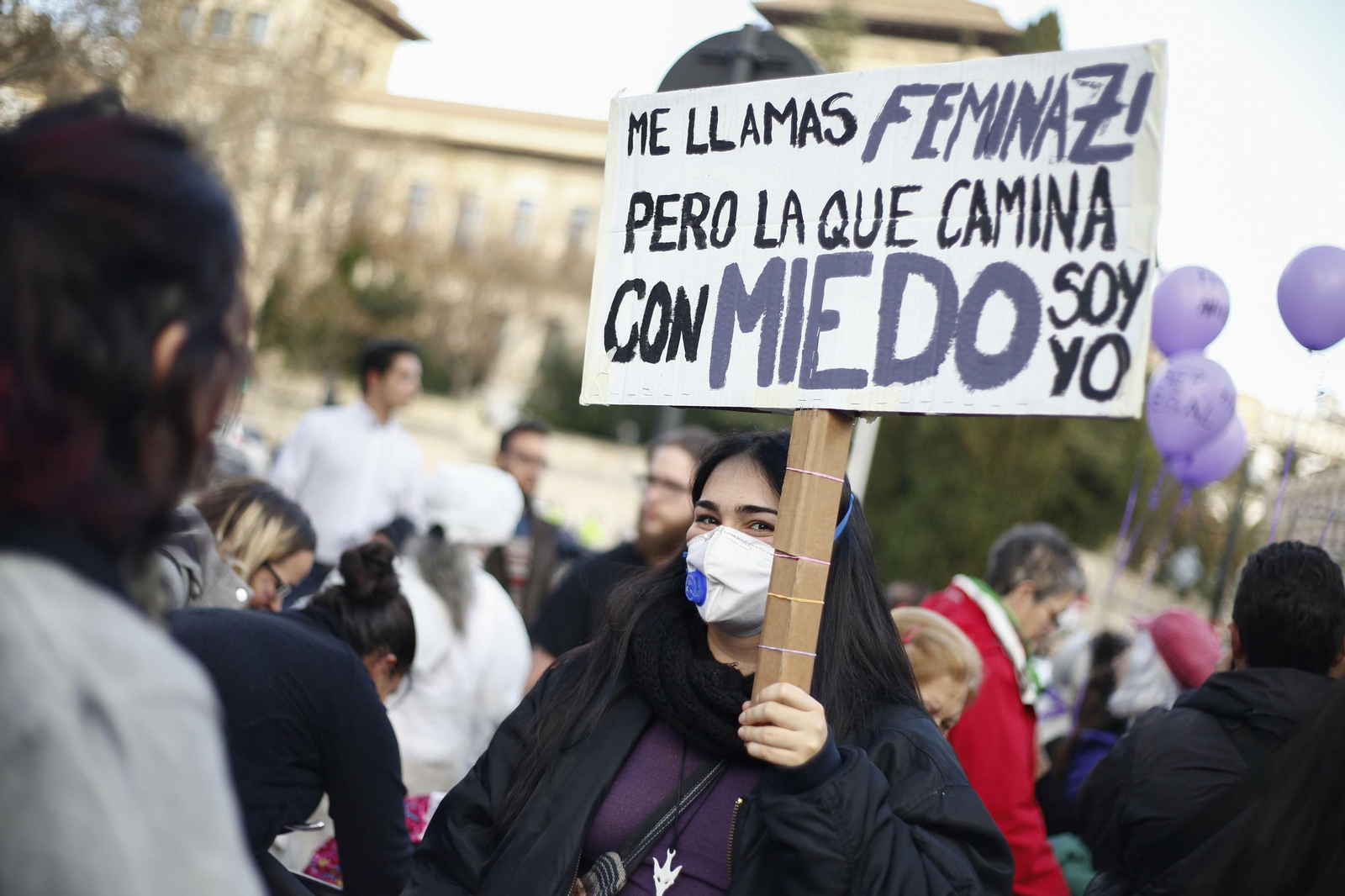 Granada se tiñe de morado con la ola feminista