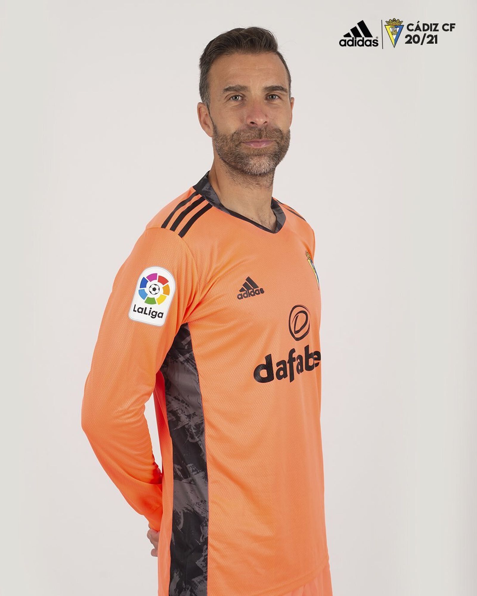 Primera equipación de porteros.