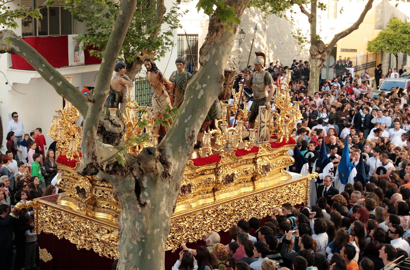 El portentoso paso de misterio de la Sagrada Flagelación de Cristo.
