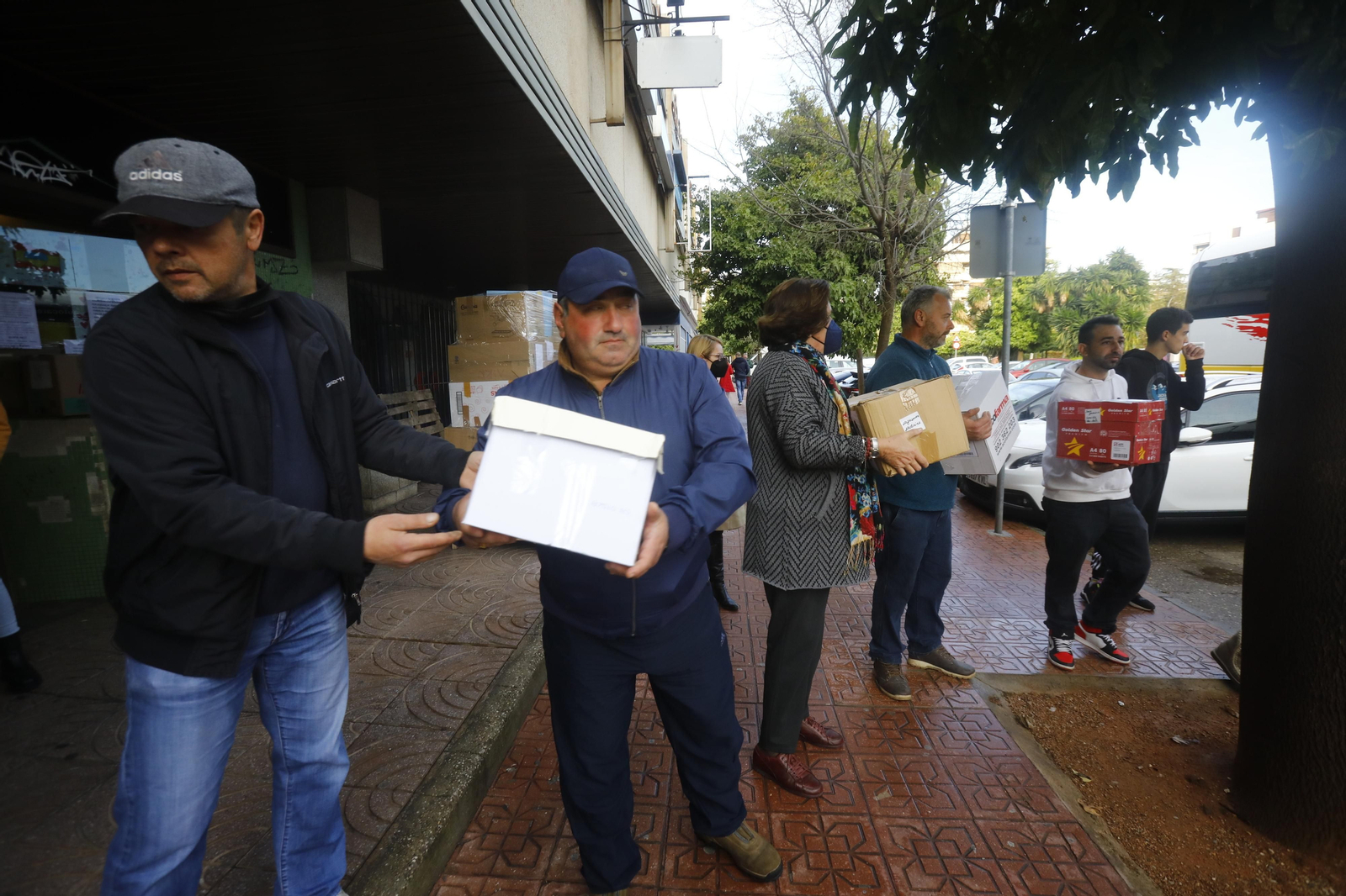 Las fotografías del nuevo cargamento solidario de Córdoba a Ucrania