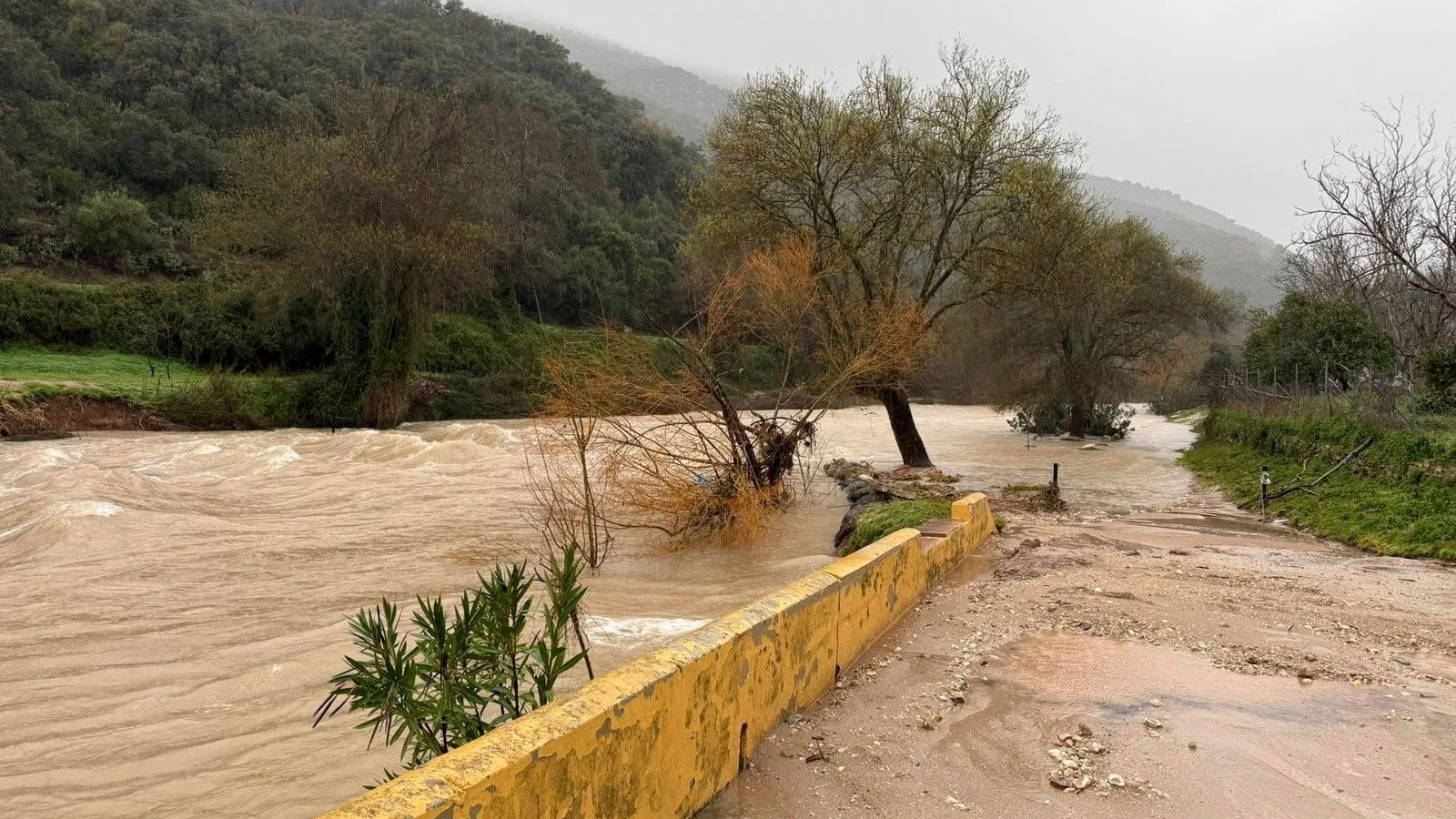 Efectos del temporal en Jimera de Líbar.