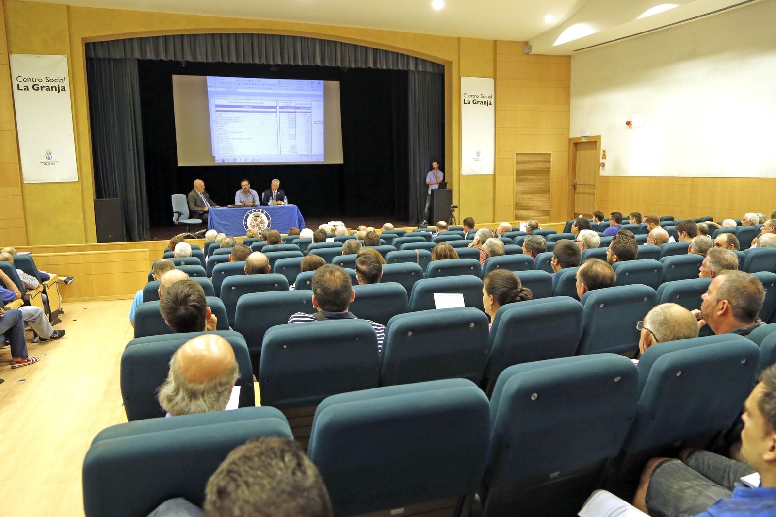 Imagen de una anterior Asamblea del Xerez DFC.