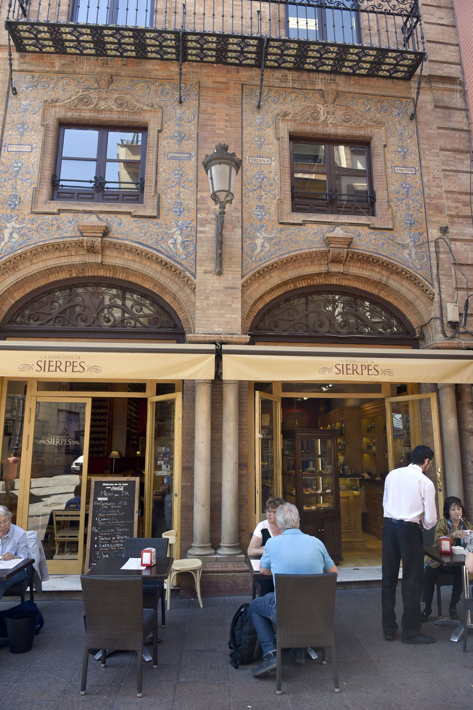 El establecimiento, en el número 90 de la calle Sierpes.