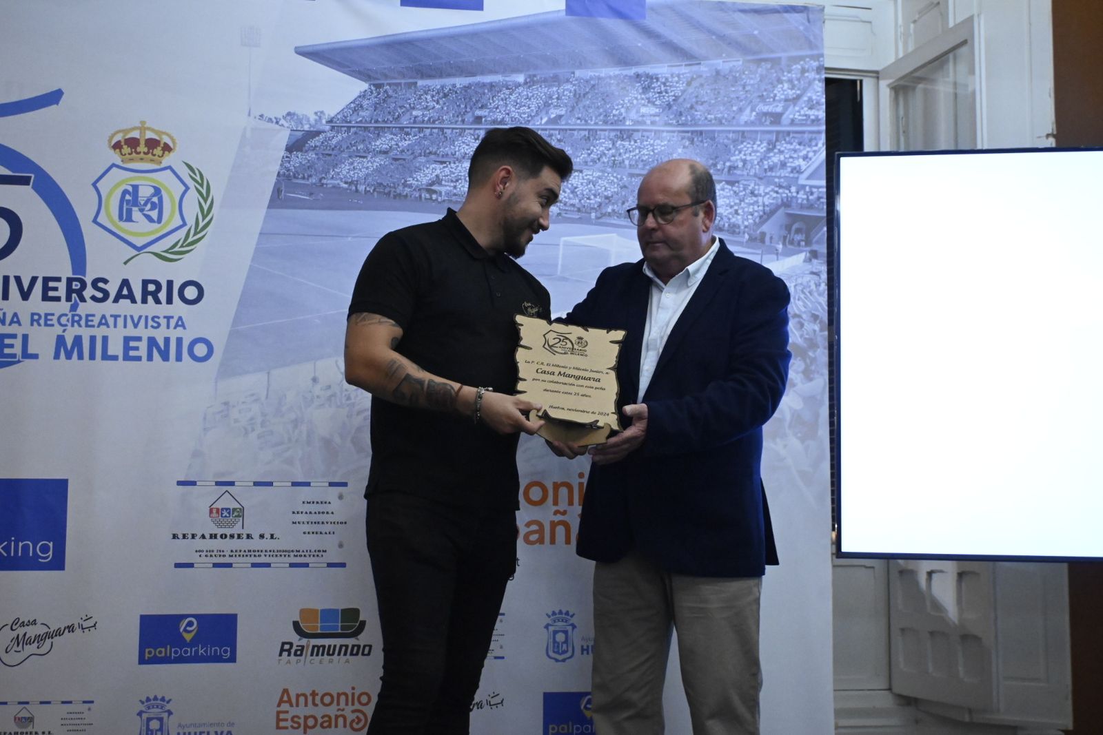 Acto de celebración del 25 aniversario de la Peña Cultural Recreativista 'El Milenio' en imágenes