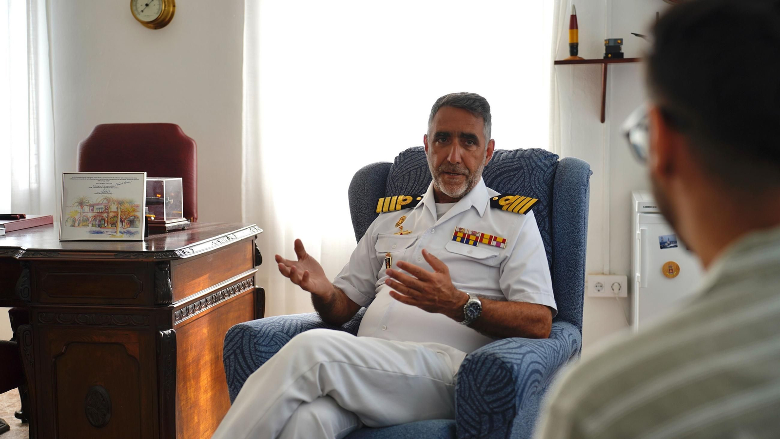 Entrevista con el comandante naval Fernando García, en la sede la comandancia de Algeciras