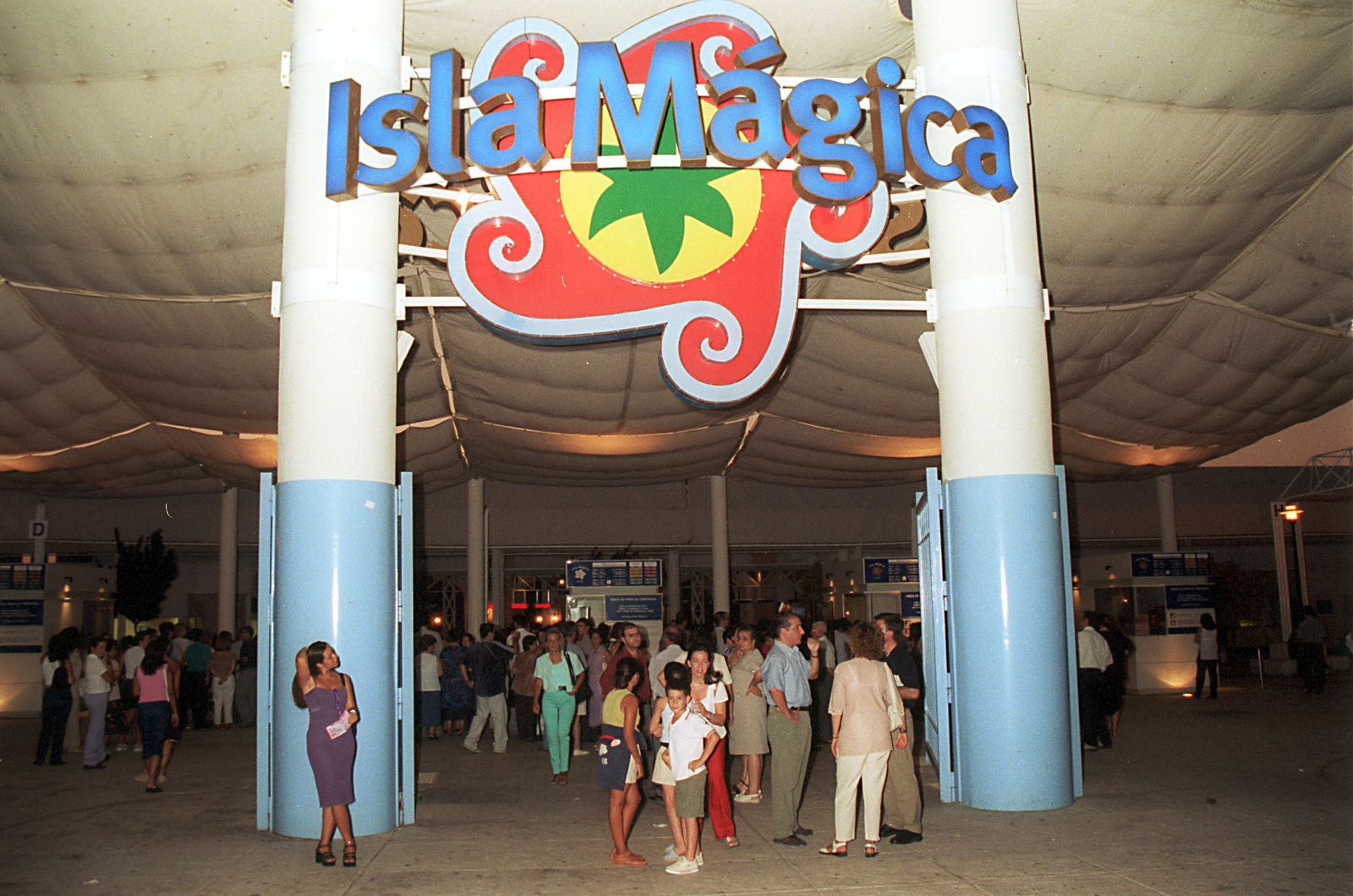 Jornada familiar en Isla Mágica, que acaba de estrenar nueva temporada 2019.