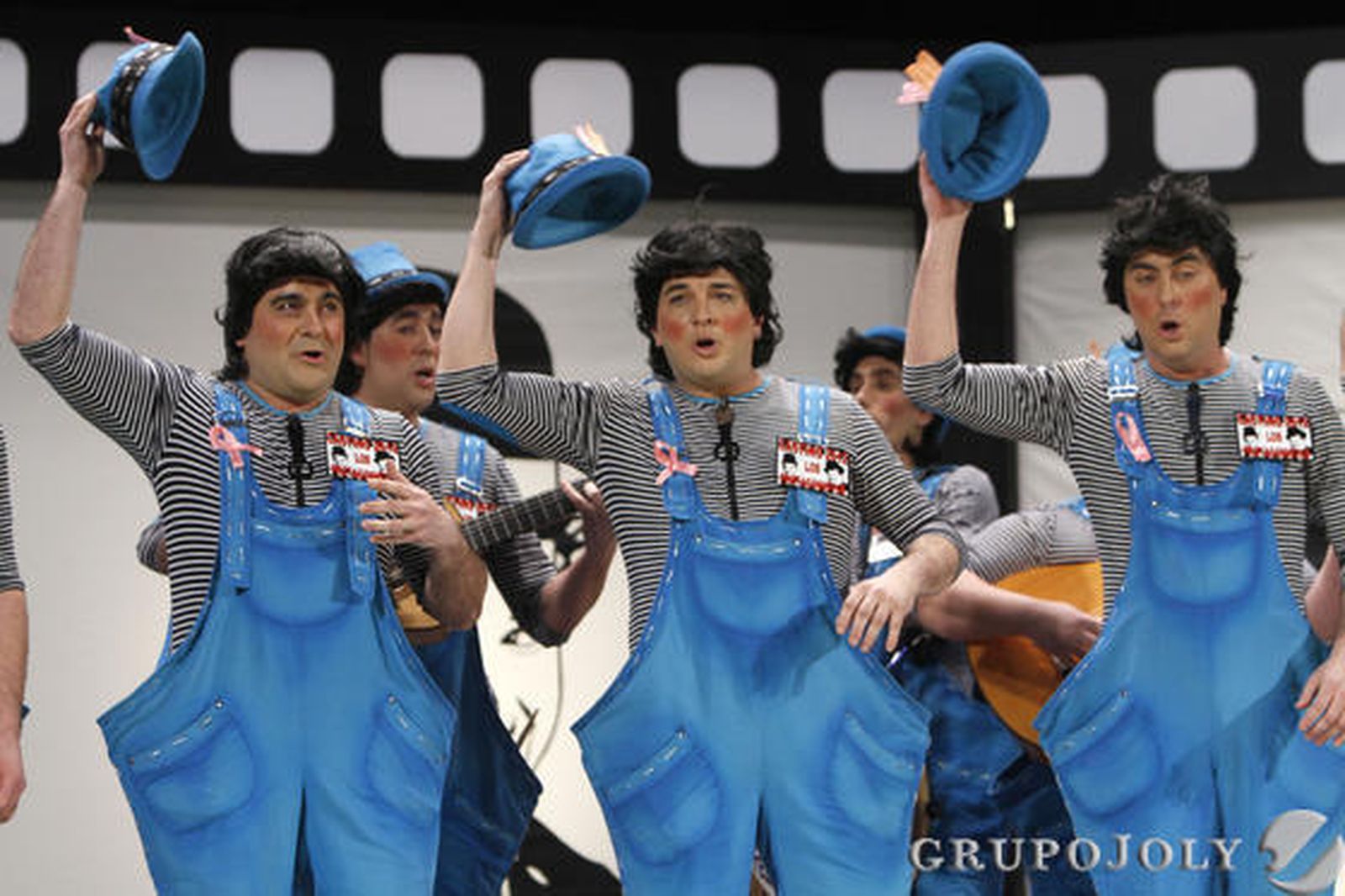 Chirigota 'Los protagonistas'  Foto: Lourdes de Vicente