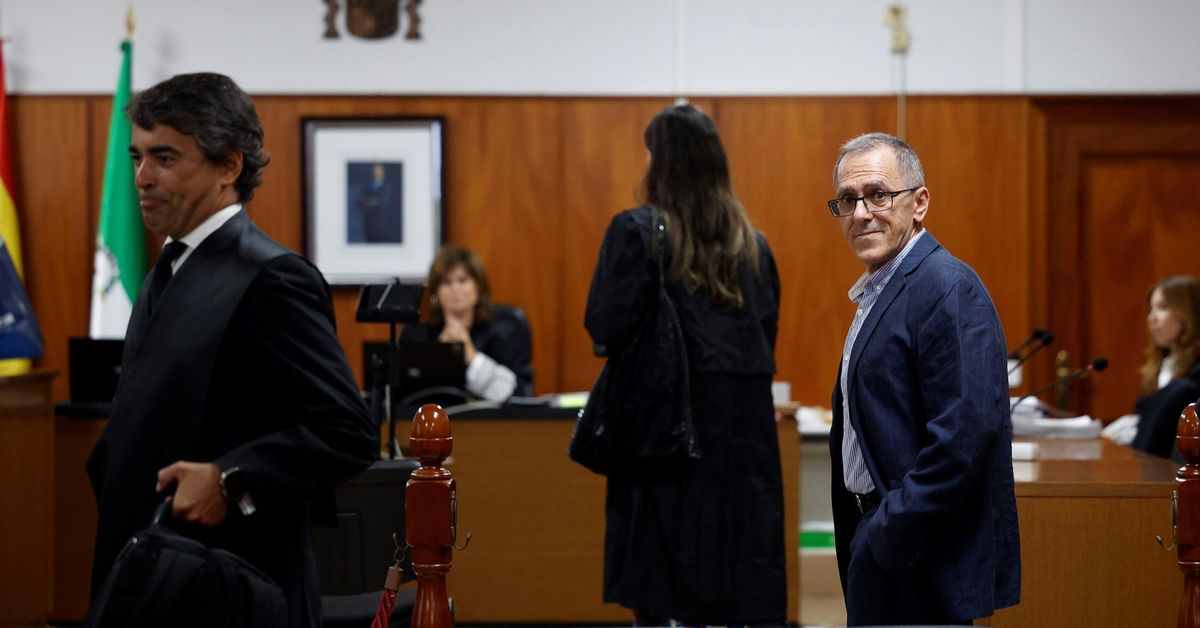 La UCA Apoya Al Catedr Tico R Os Carratal Juzgado En C Diz Por Su 49591959 D4d9 4bf7 B949 Facebook Aspect Ratio Default 0 X1893y967