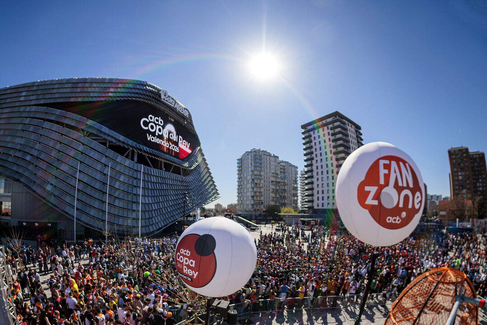 Las fotos del encuentro de aficiones de la Copa del Rey de Valencia