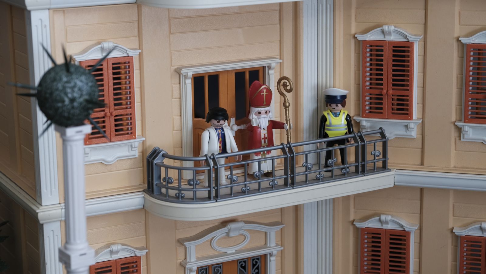 Inauguración de la exposición de playmobil de semana santa de Almería