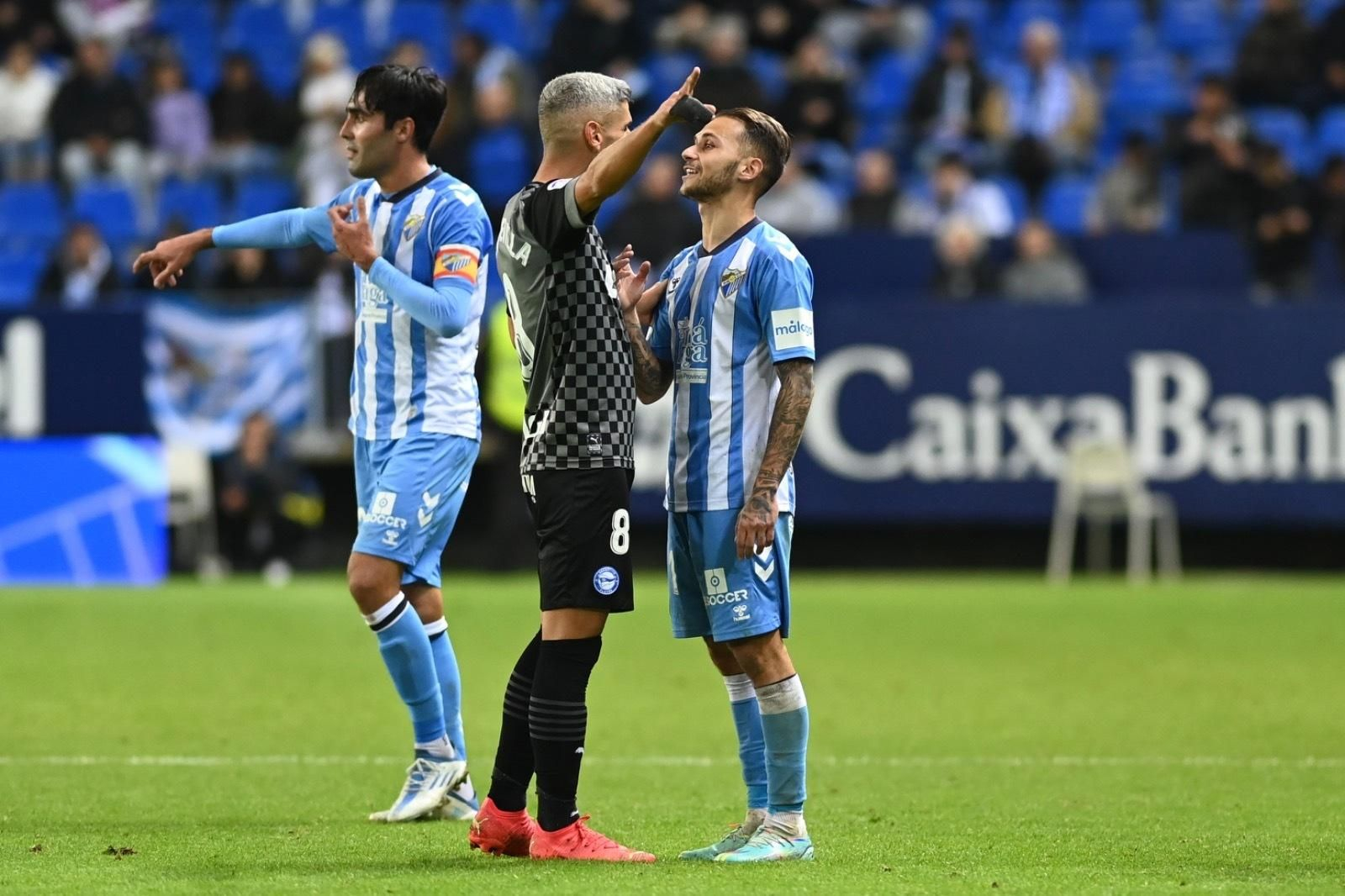 La tangana y la alegría final en el Málaga CF - Alavés
