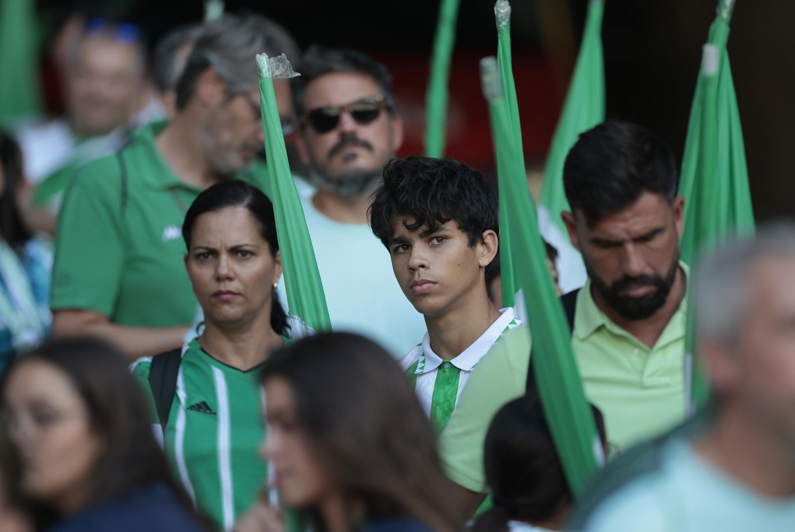 Búscate en las fotos del Betis - Athletic Club