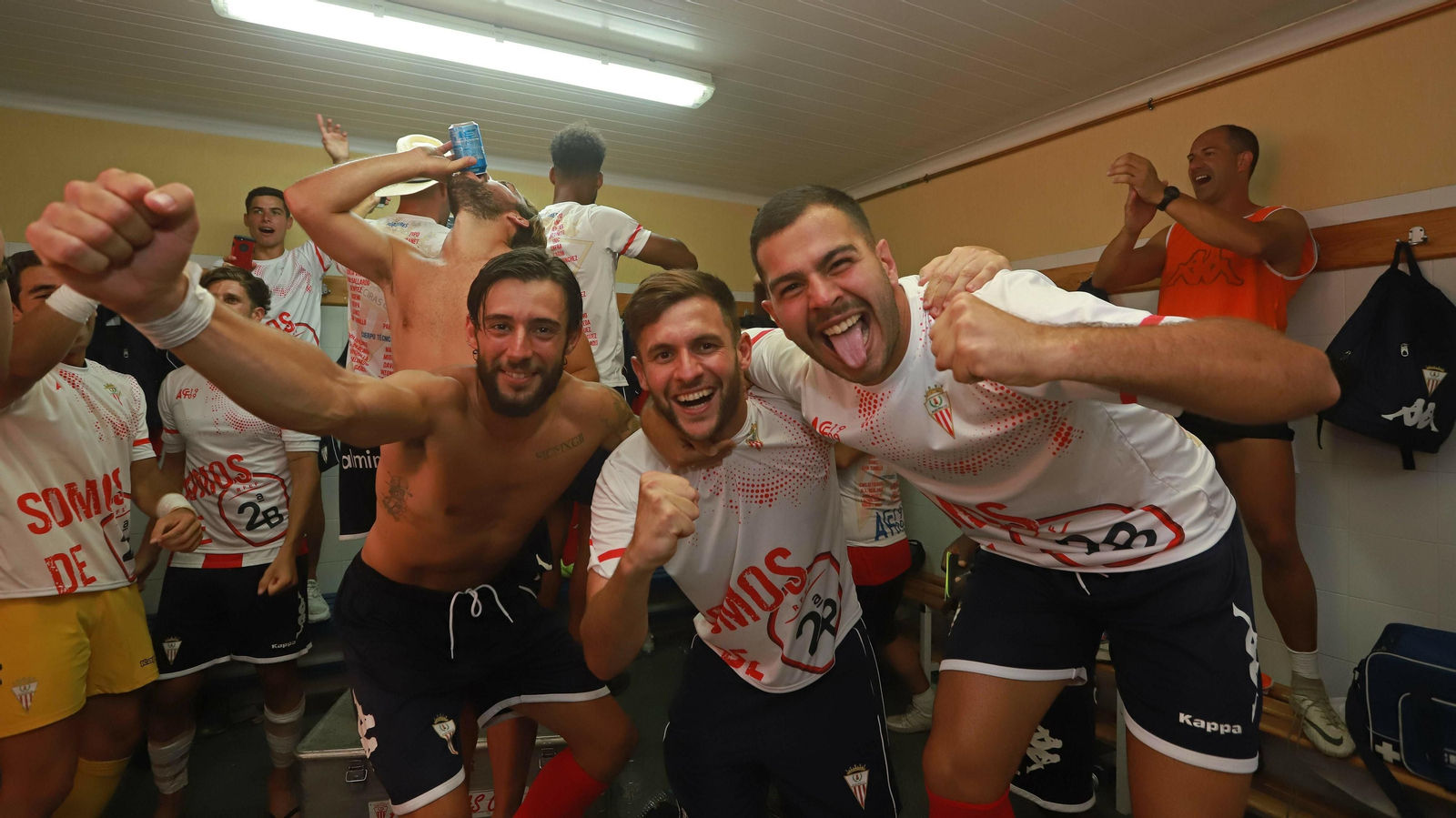 Las mejores fotos de la celebración del ascenso del Algeciras en Socuéllamos