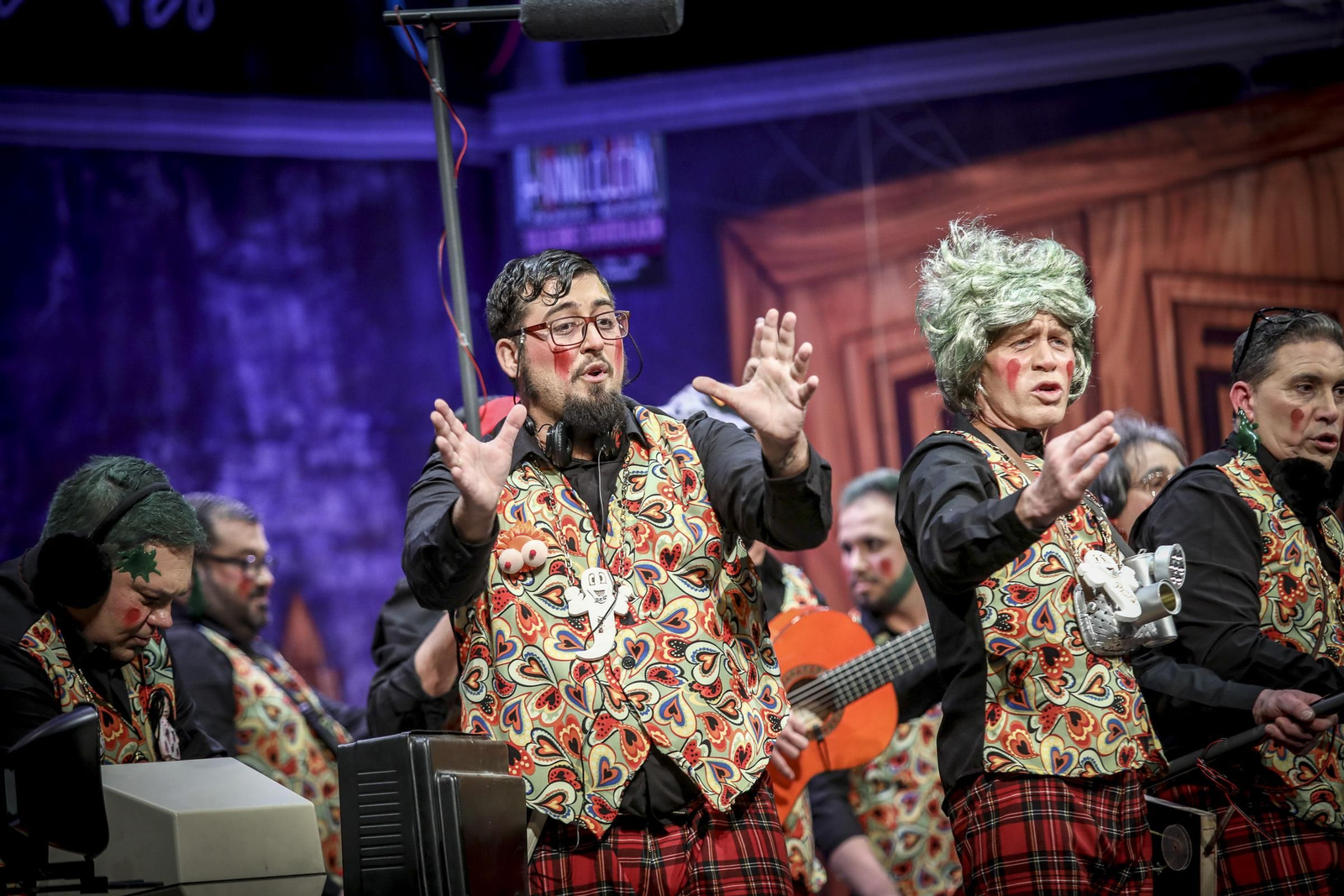 Chirigota Habla, que no te veo