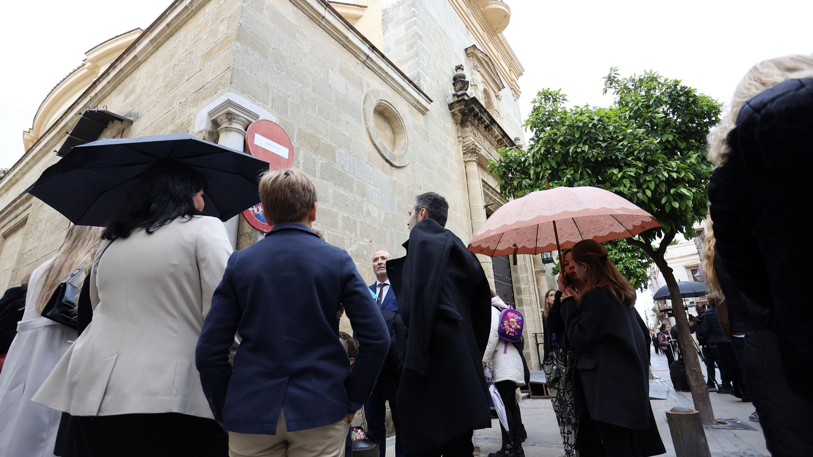 La lluvia apareció en la tarde del Viernes Santo