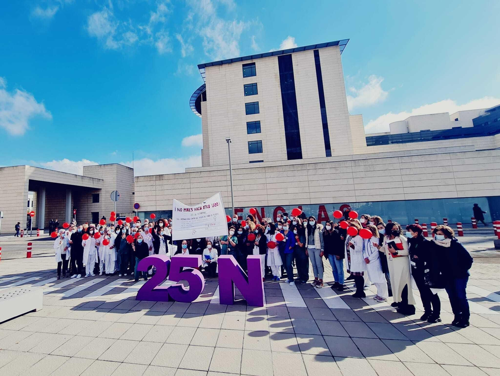 Fotos: las imágenes de la mañana del Día Internacional por la Eliminación de la Violencia Contra las Mujeres en Granada