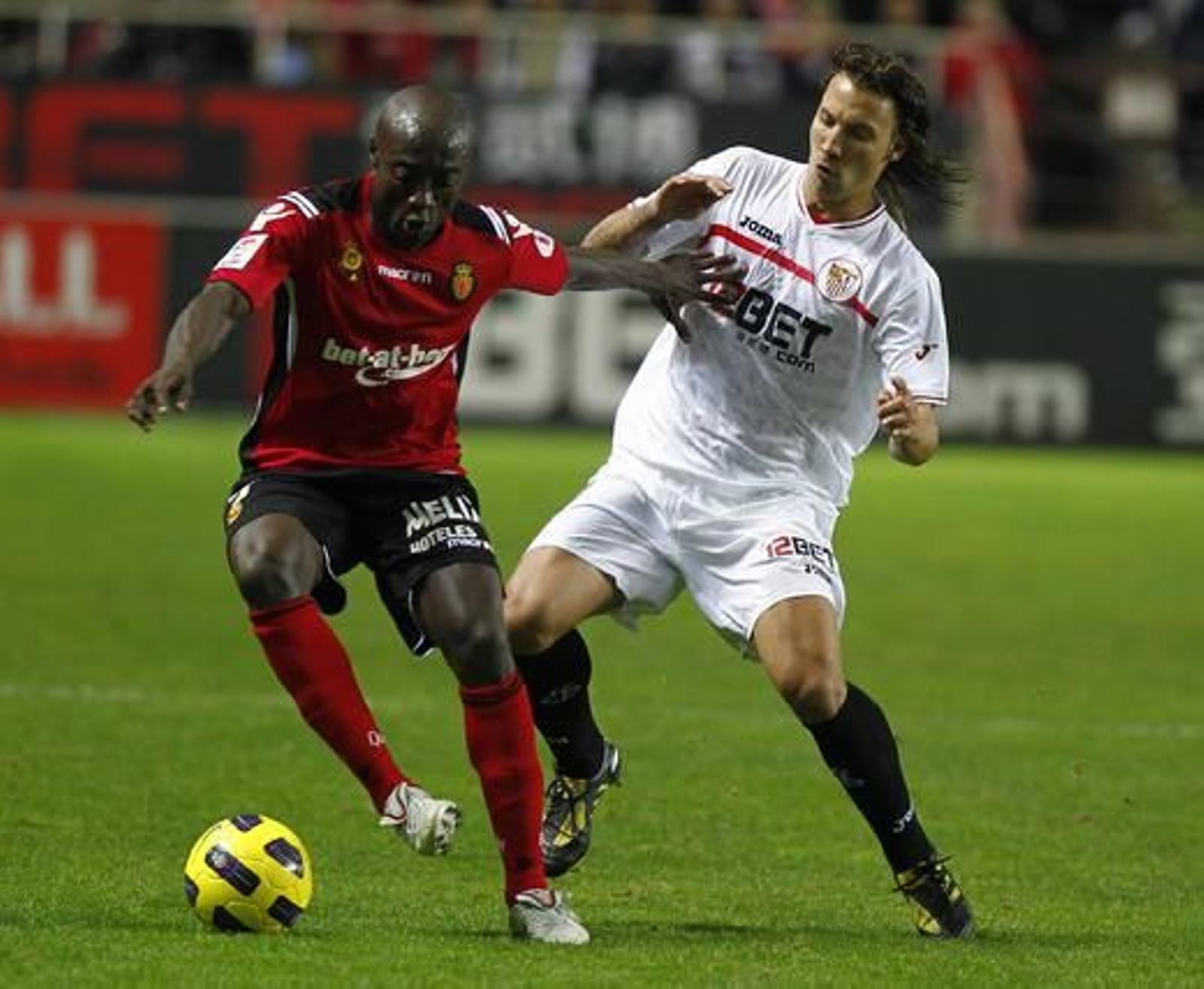 Los de Manzano caen en casa tras un gol del Webo en el minuto 90.

Foto: Antonio Pizarro