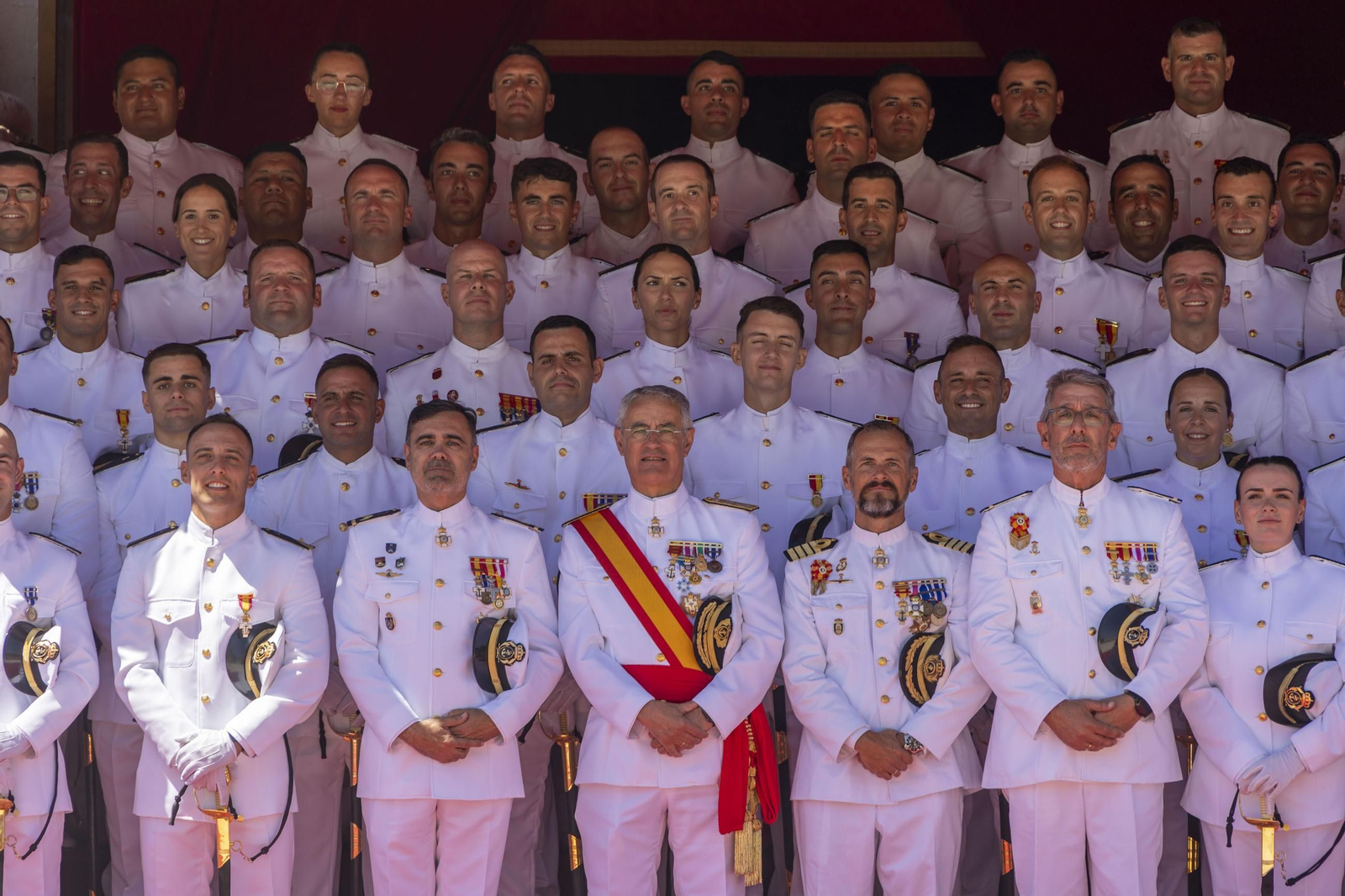Las imágenes de la entrega de despachos a los nuevos suboficiales de la Armada Las imágenes de la entrega de despachos a los nuevos suboficiales de la Armada