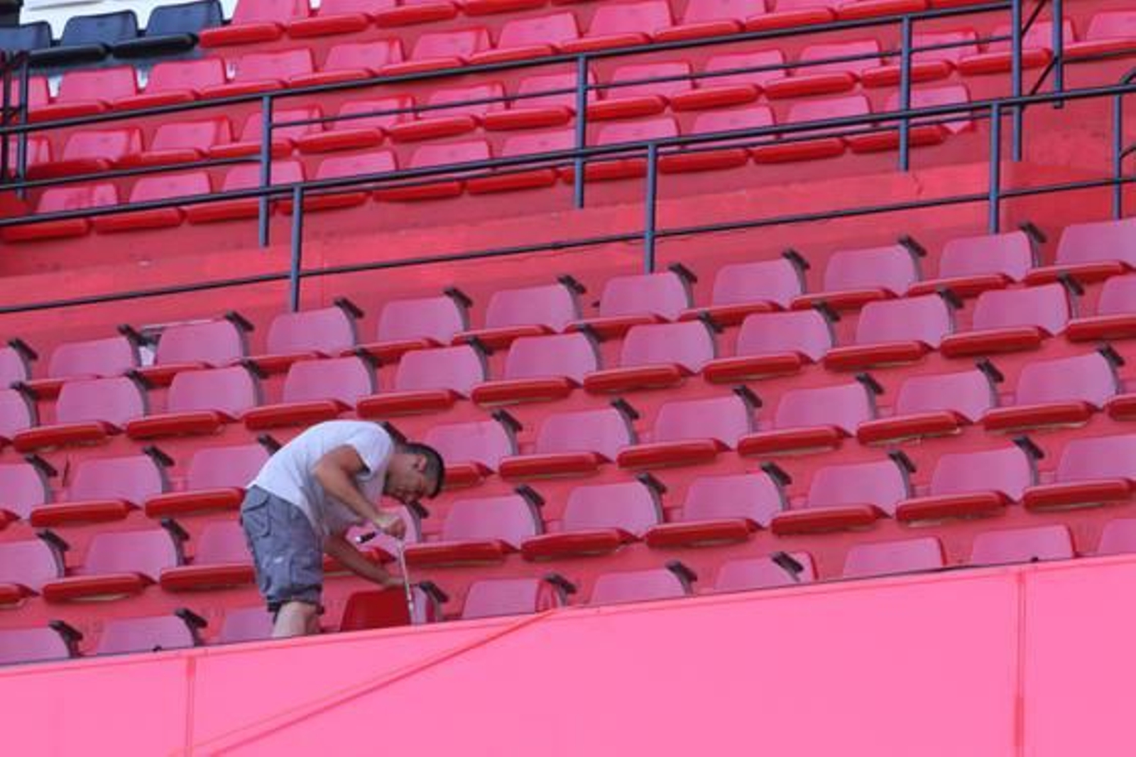 Últimos retoques en la nueva grada del Sánchez-Pizjuán

Foto: Belén Vargas