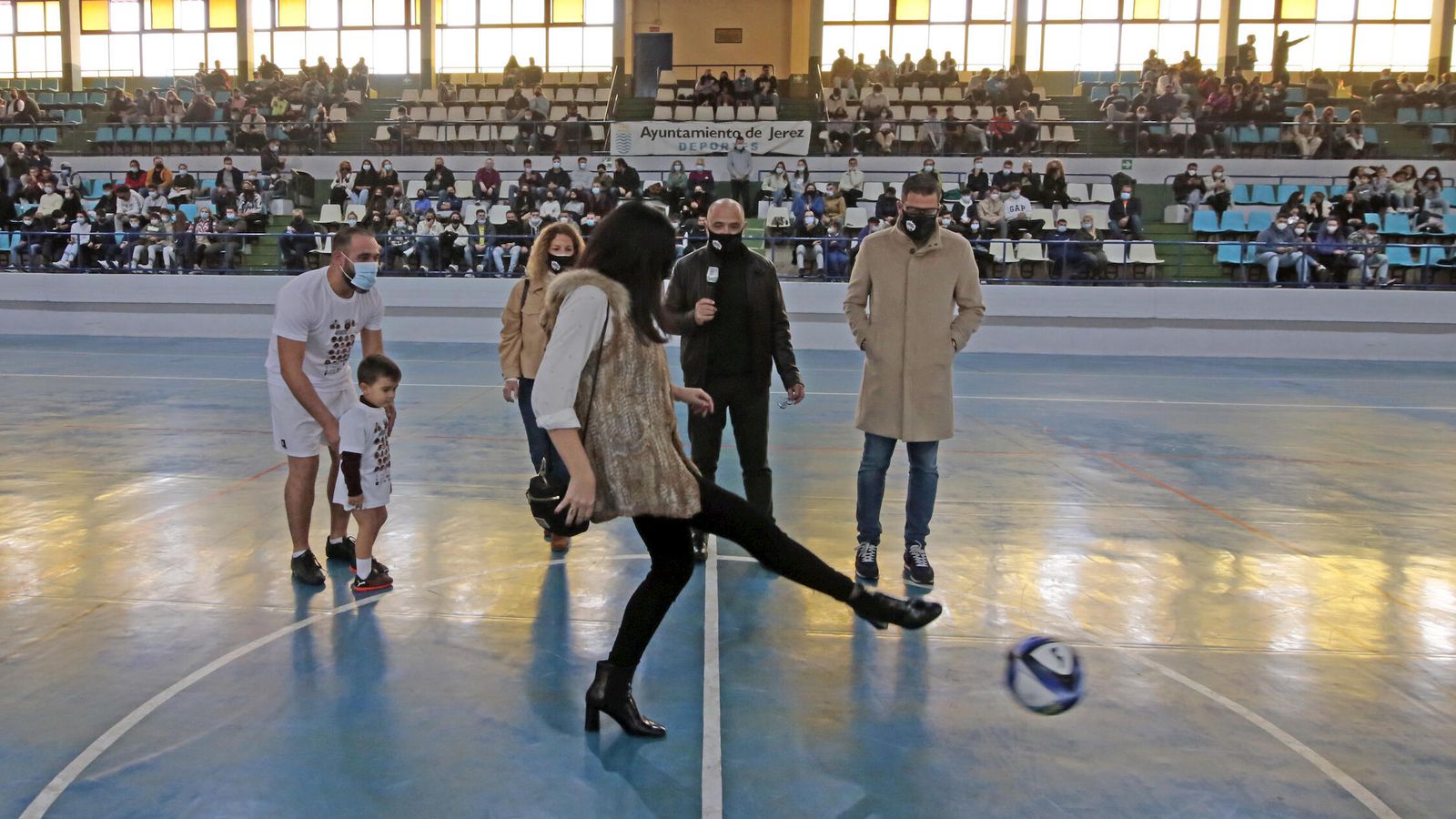 Saque de honor de los Reyes Magos 2022.