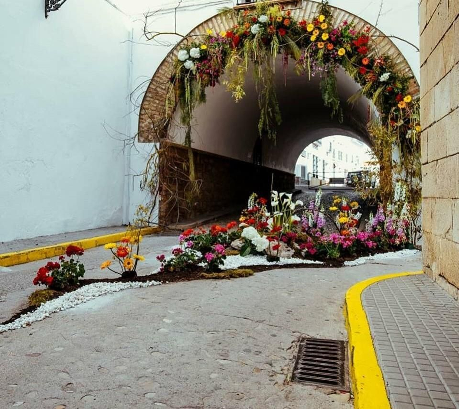 Intervención en una edición anterior de Calles en Flor.