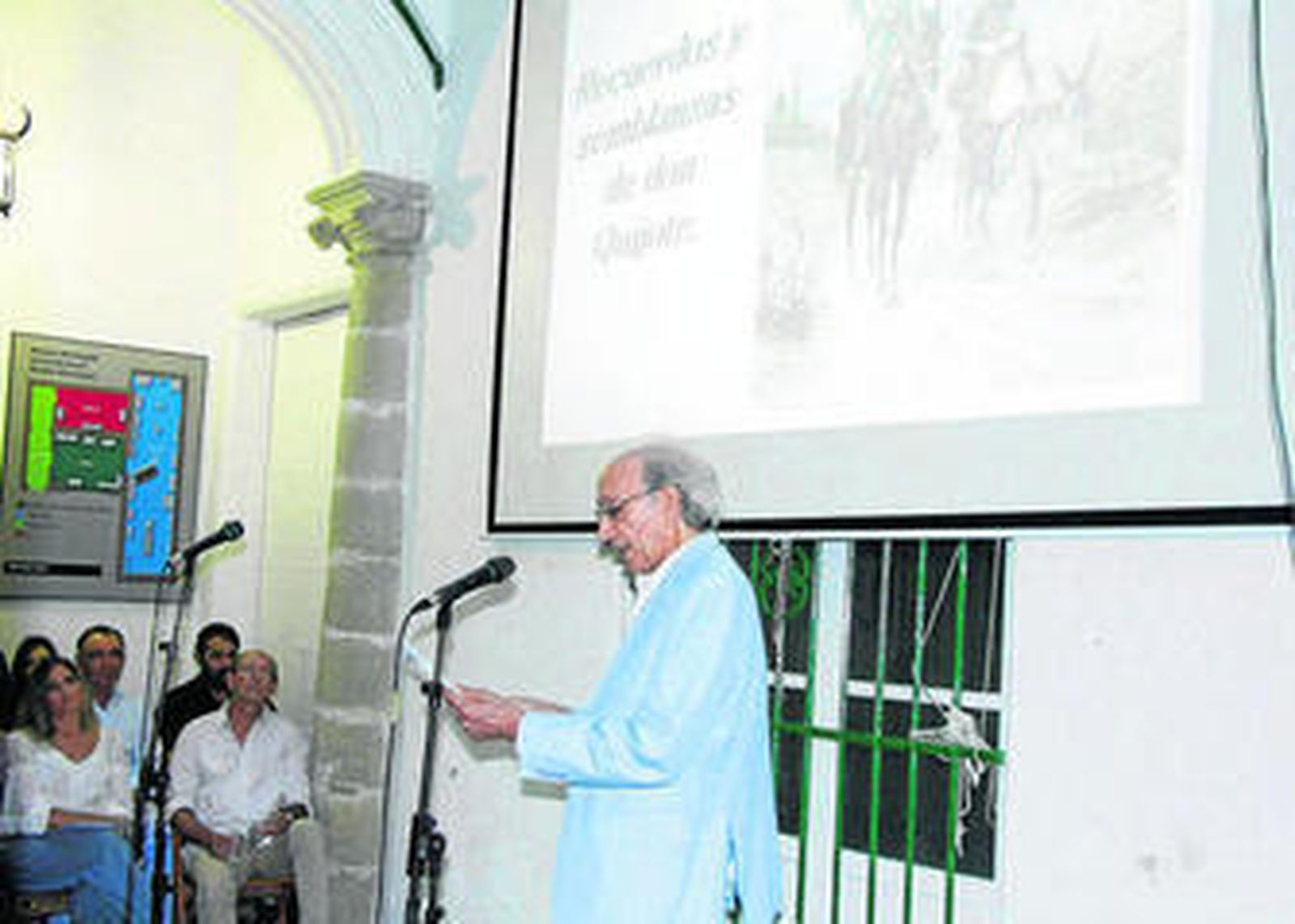 Alonso de Santos,  durante el prólogo de su conferencia teatralizada "Recuerdos y semblanzas de Don Quijote".