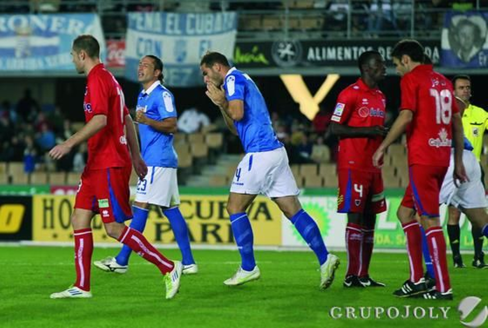 Robusté se lamenta tras malograr una ocasión. 

Foto: Miguel Angel Gonzalez