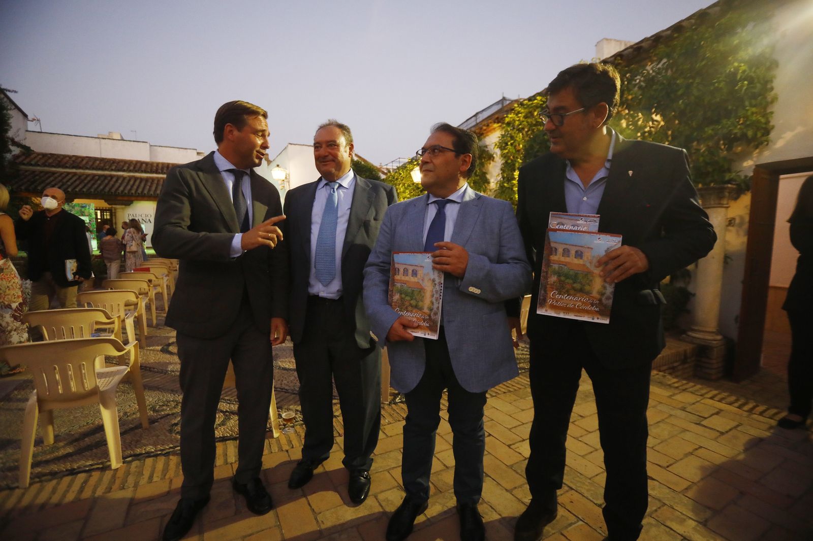 La presentación del libro 'Centenario de los Patios de Córdoba', en imágenes