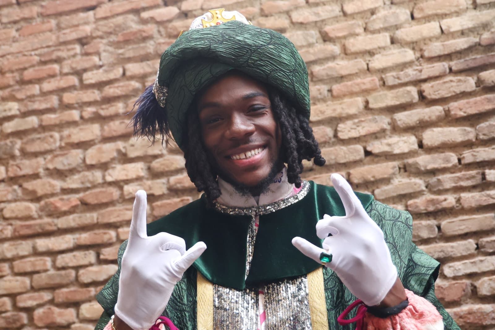 Baltasar Perry reparte magia y felicidad por las calles de Málaga