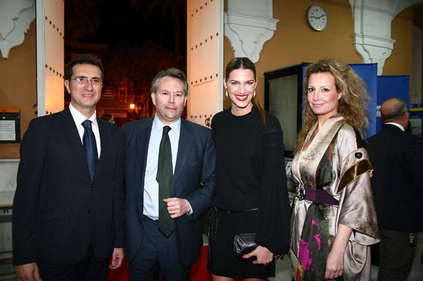 Javier Chaparro, director de Huelva Información; José Joly Martínez de Salazar, presidente del Grupo Joly; Laura Sánchez, modelo y actriz; y Marita Rufino, pintora.

Foto: Alberto Dominguez