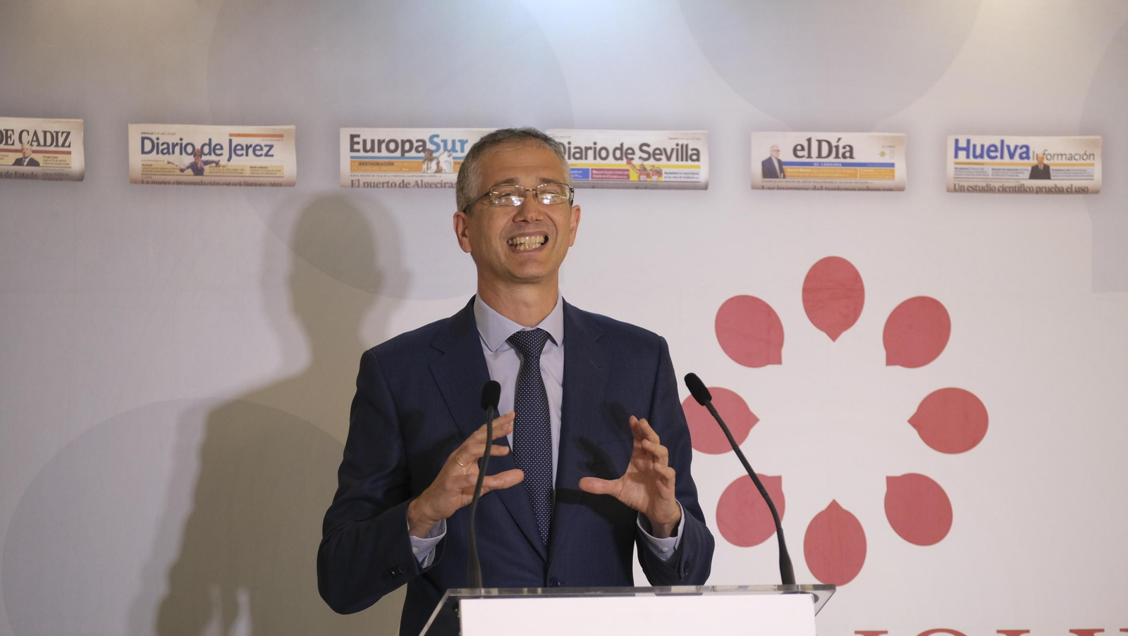 Imágenes del Foro Joly en Almería, con el Gobernador del Banco de España, Pablo Hernández de Cos