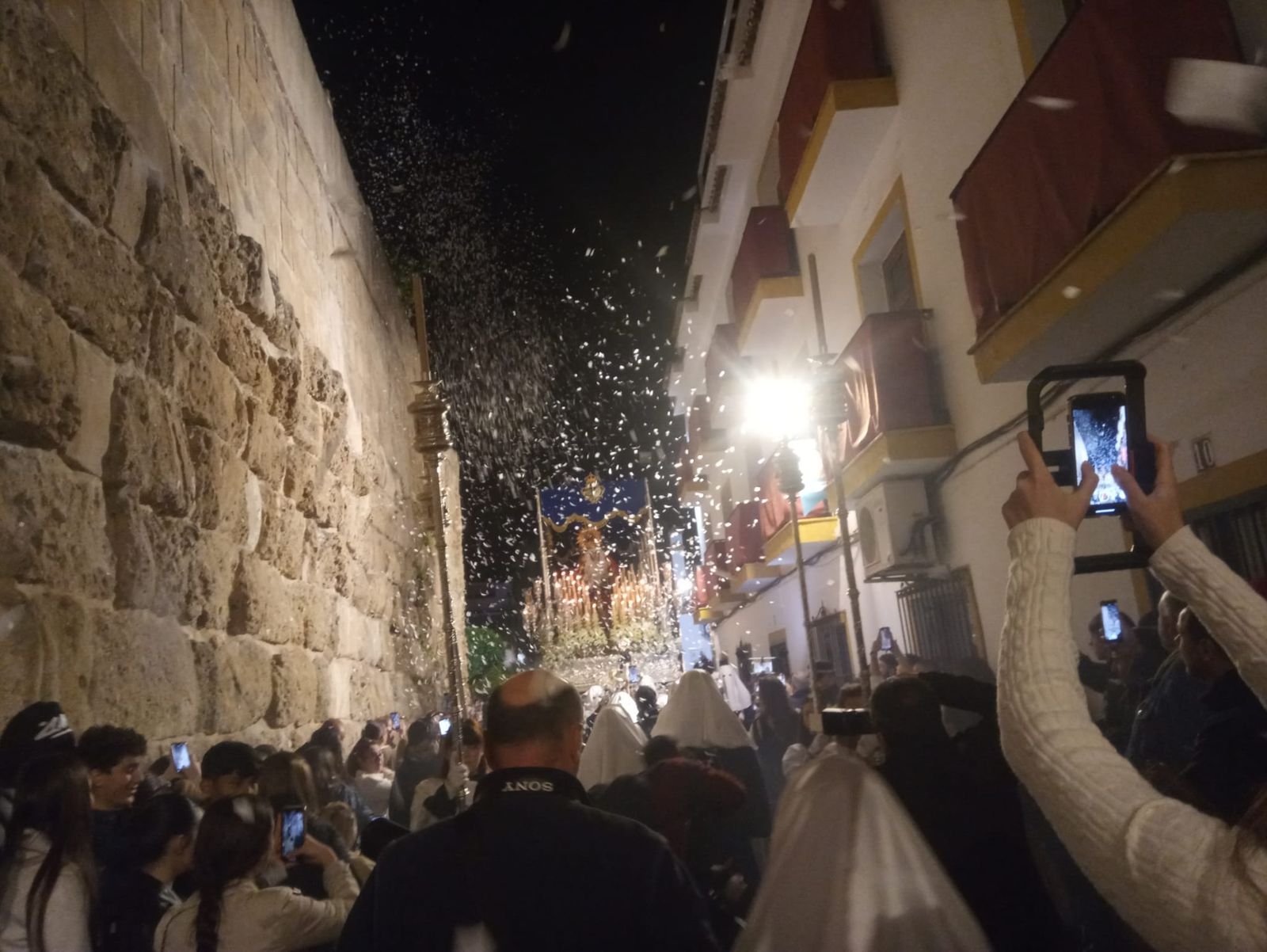 La patrona de la hostelería, Santa Marta, el Martes Santo en Marbella, en imágenes