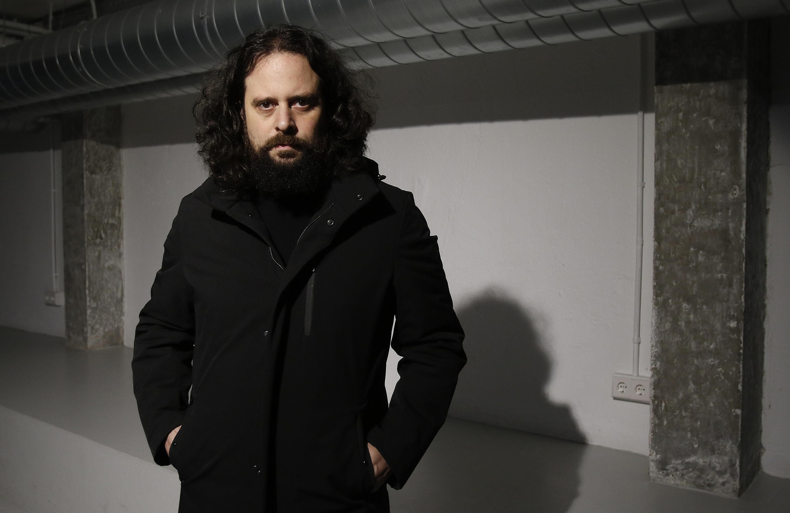 Retrato del violagambista y director sevillano Fahmi Alqhai.