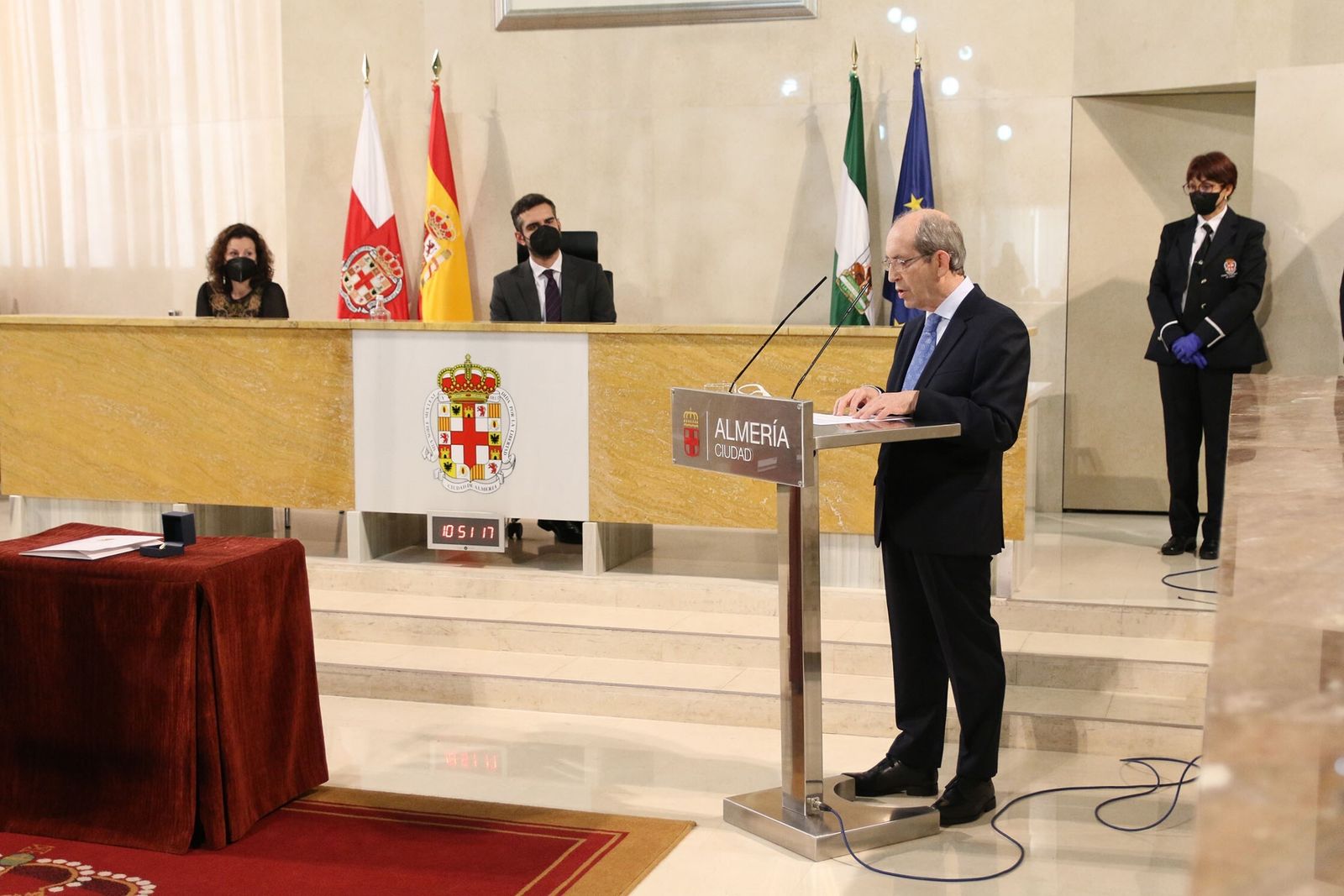 Fotogalería Escudo de Oro de la Ciudad al dermatólogo Ramón Fernández-Miranda
