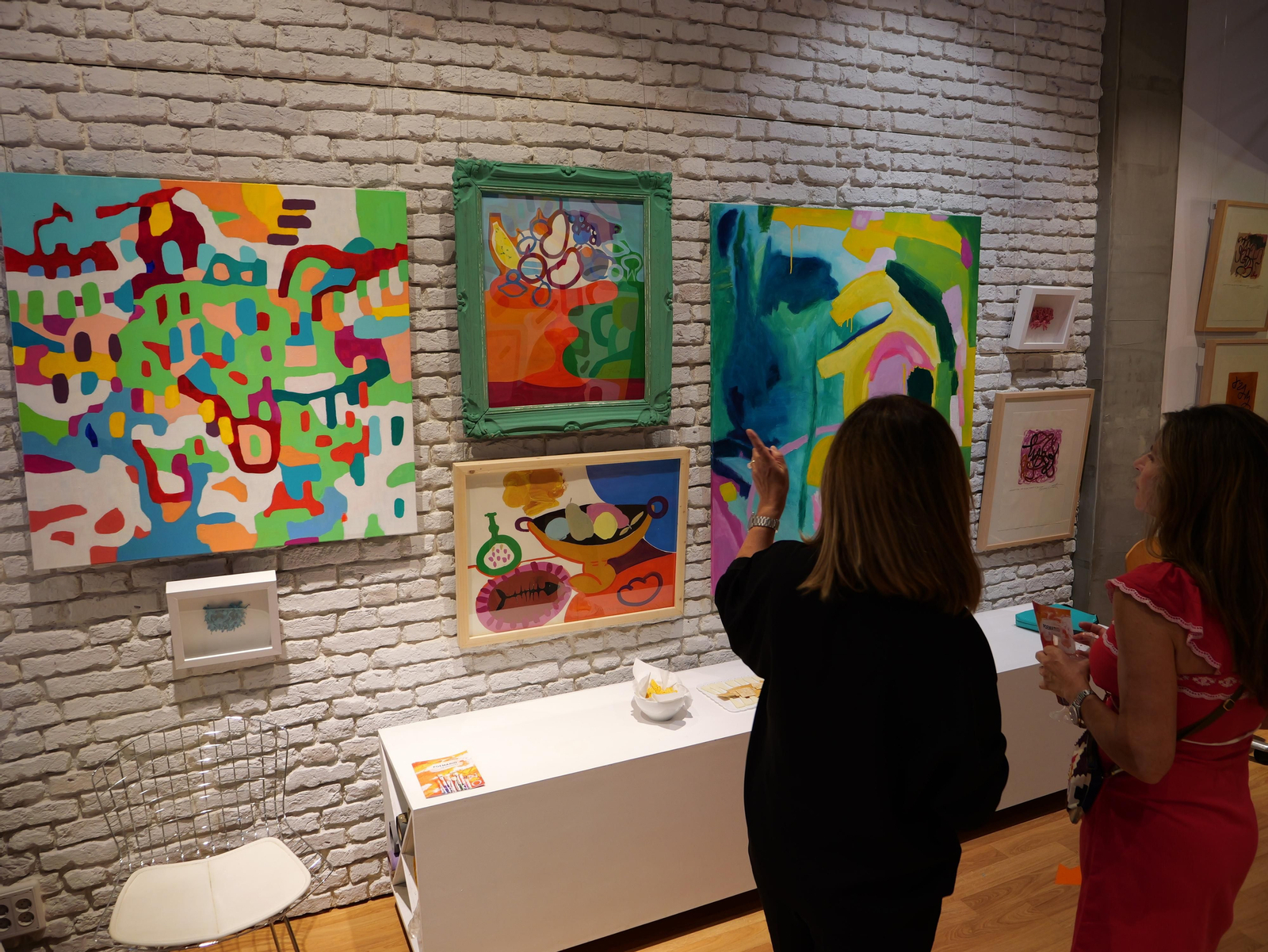 Los artistas pintan poesía en el espacio EXZéntrico en Sevilla