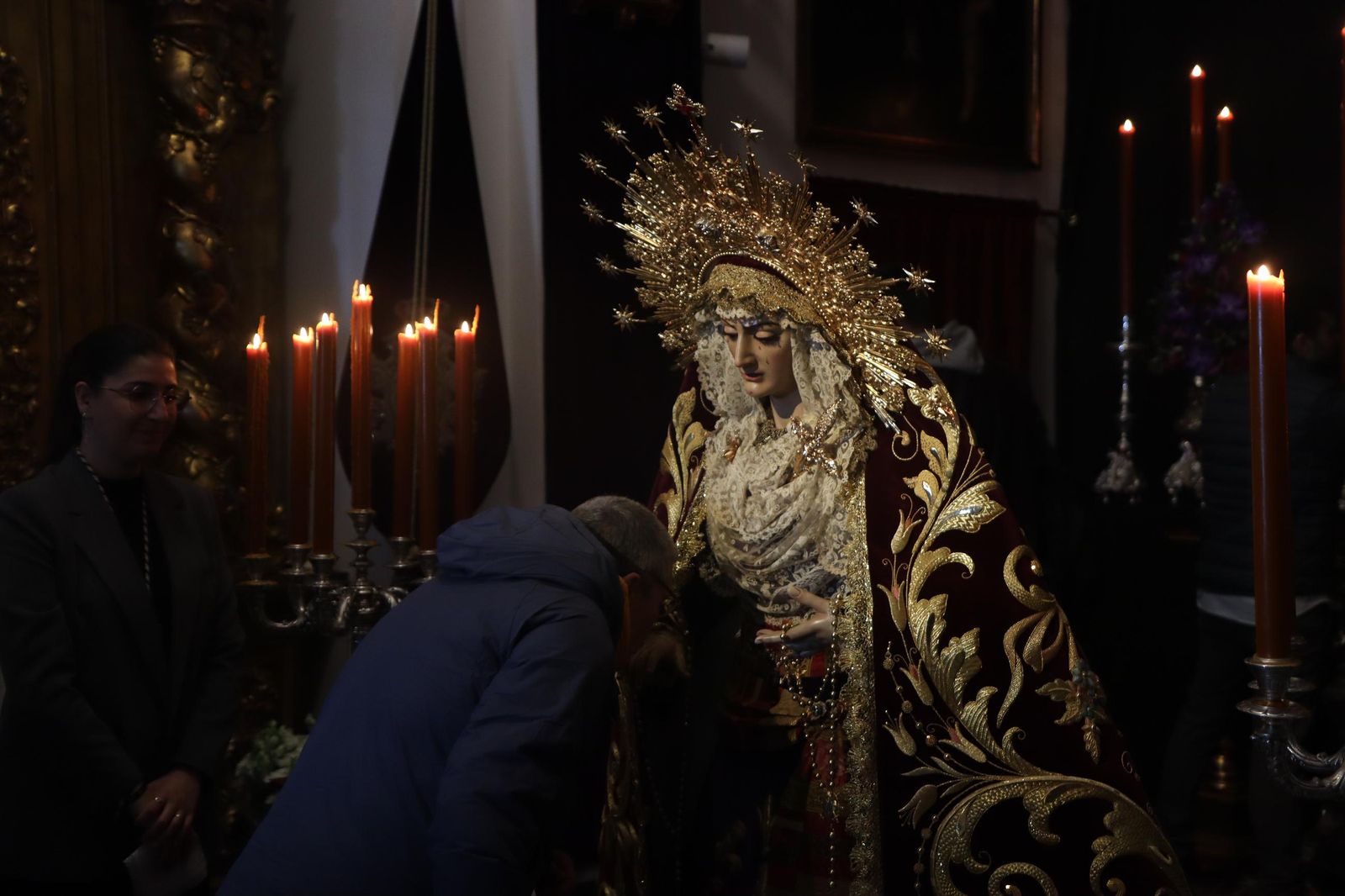 Besapiés al Cristo de las Aguas y besamanos a Ntra. Madre y Señora del Mayor Dolor