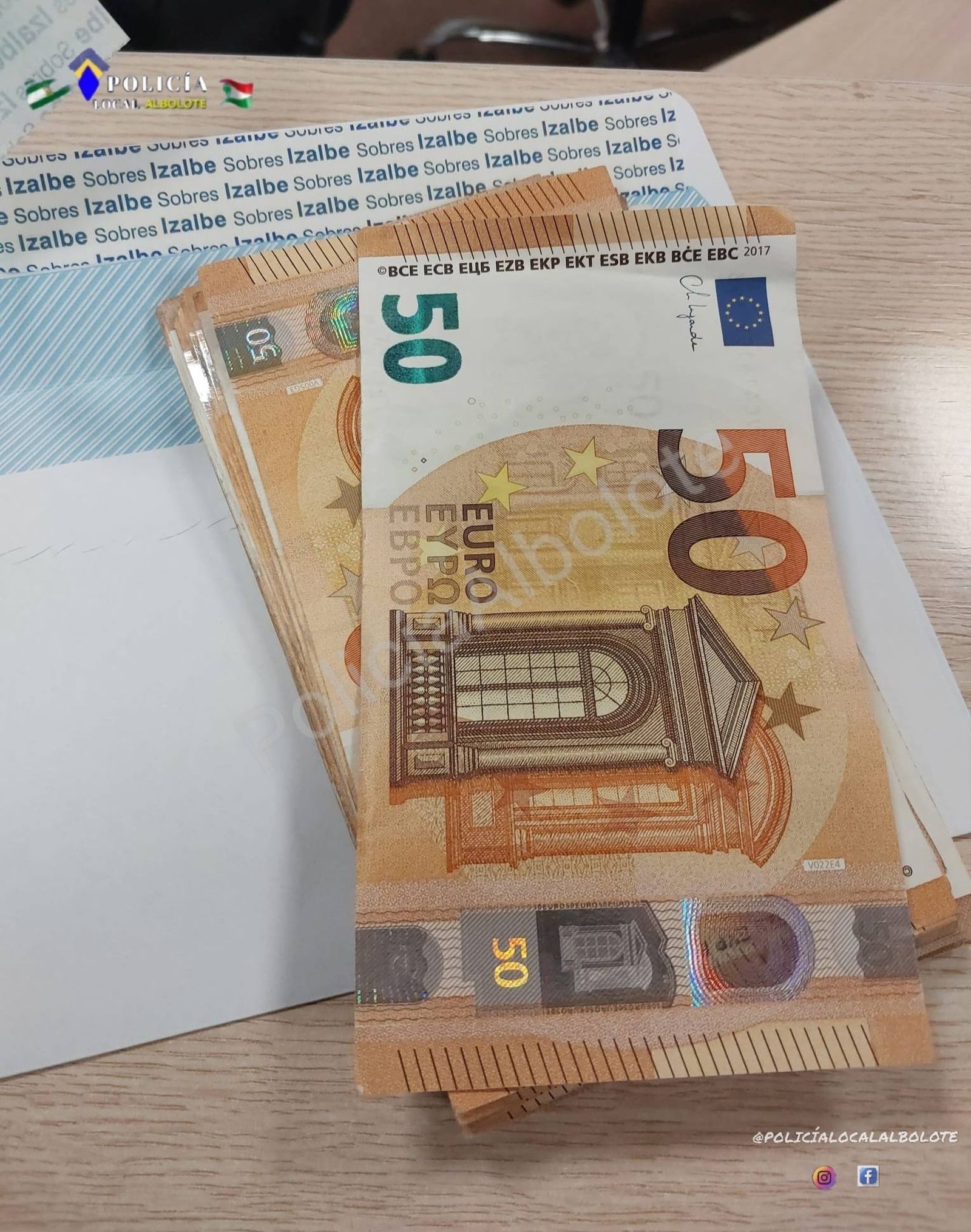 Billetes encontrados en Albolote.