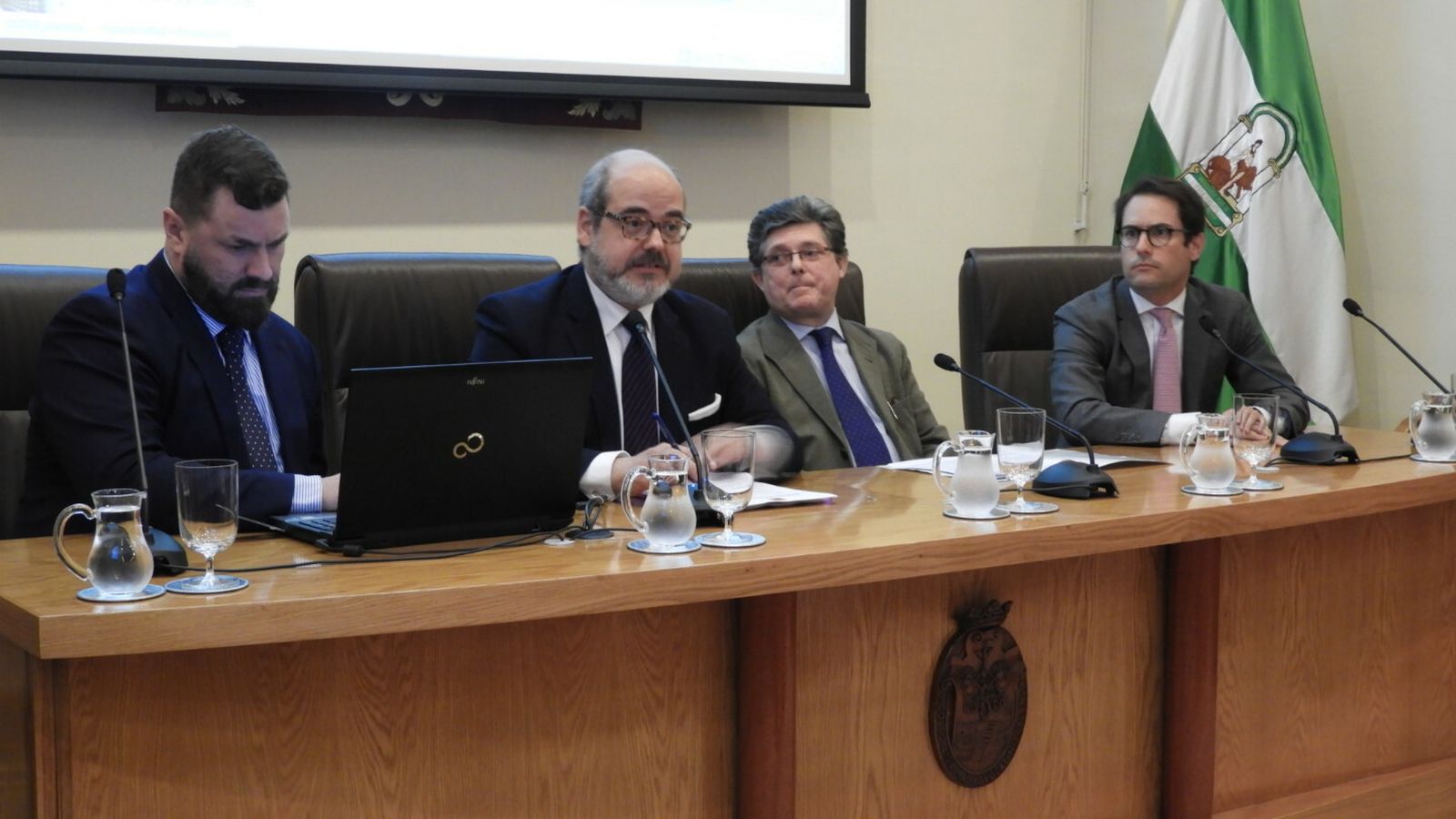 Los participantes en la mesa redonda.