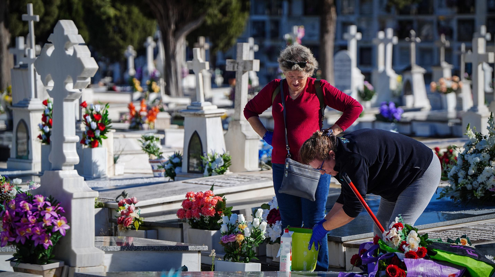 Día de todos los Santos en el cementerio de Jerez