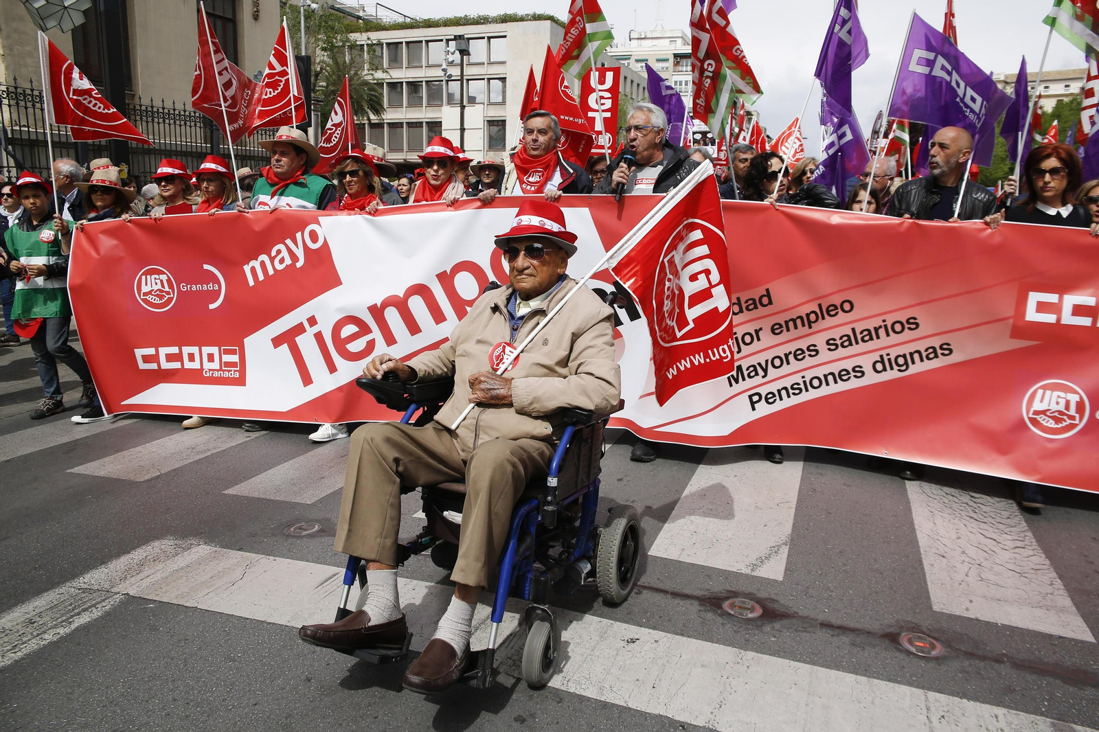 La manifestación del Primero de Mayo de Granada, en imágenes