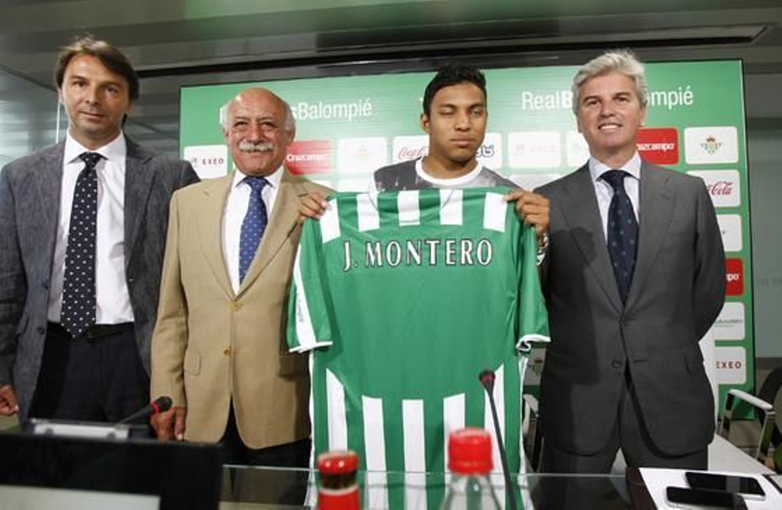 Presentación de Jefferson Montero, el nuevo fichaje del Betis.

Foto: Antonio Pizarro