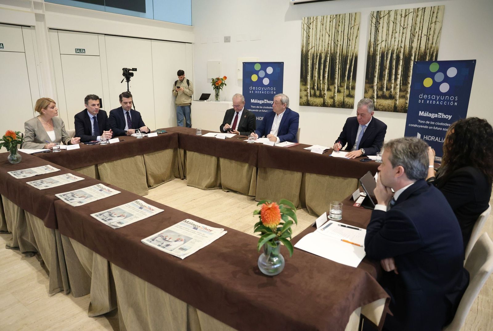El 'Foro de las ciudades', organizado por el Grupo Joly en Antequera, en imágenes