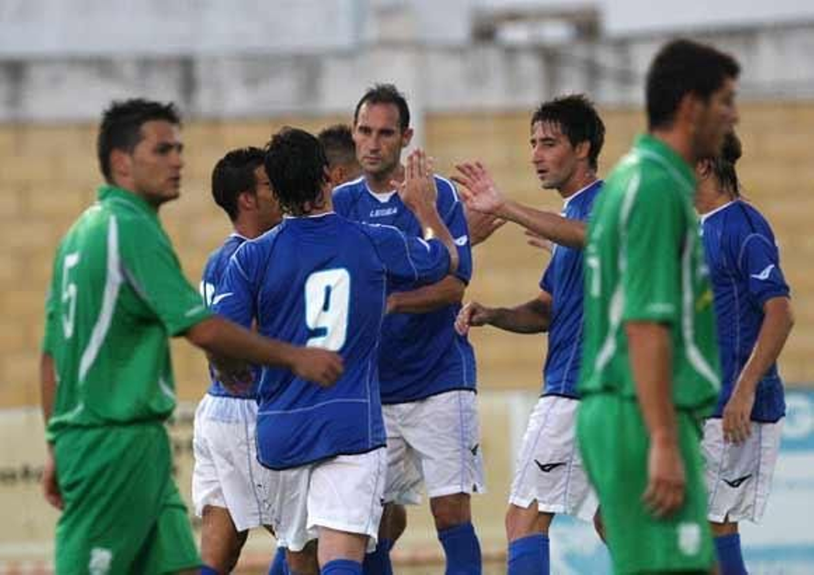 El Deportivo de Javi López golea al combinado roteño 7-0 en un primer partido de pretemporada en el que todos sus delanteros ven puerta

Foto: Juan Carlos Toro